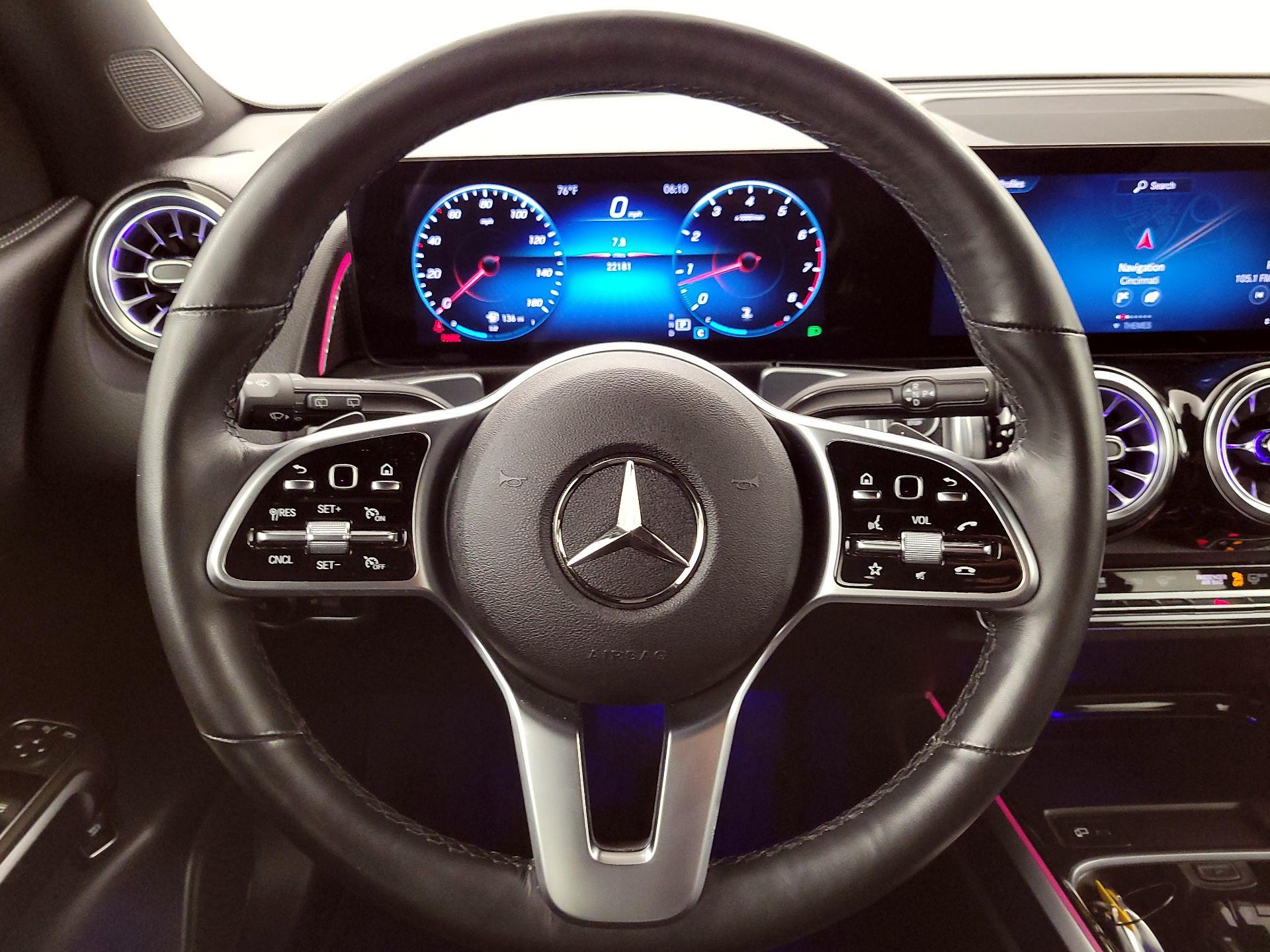 Thumbnail: 2022 Mercedes-Benz GLB - 10