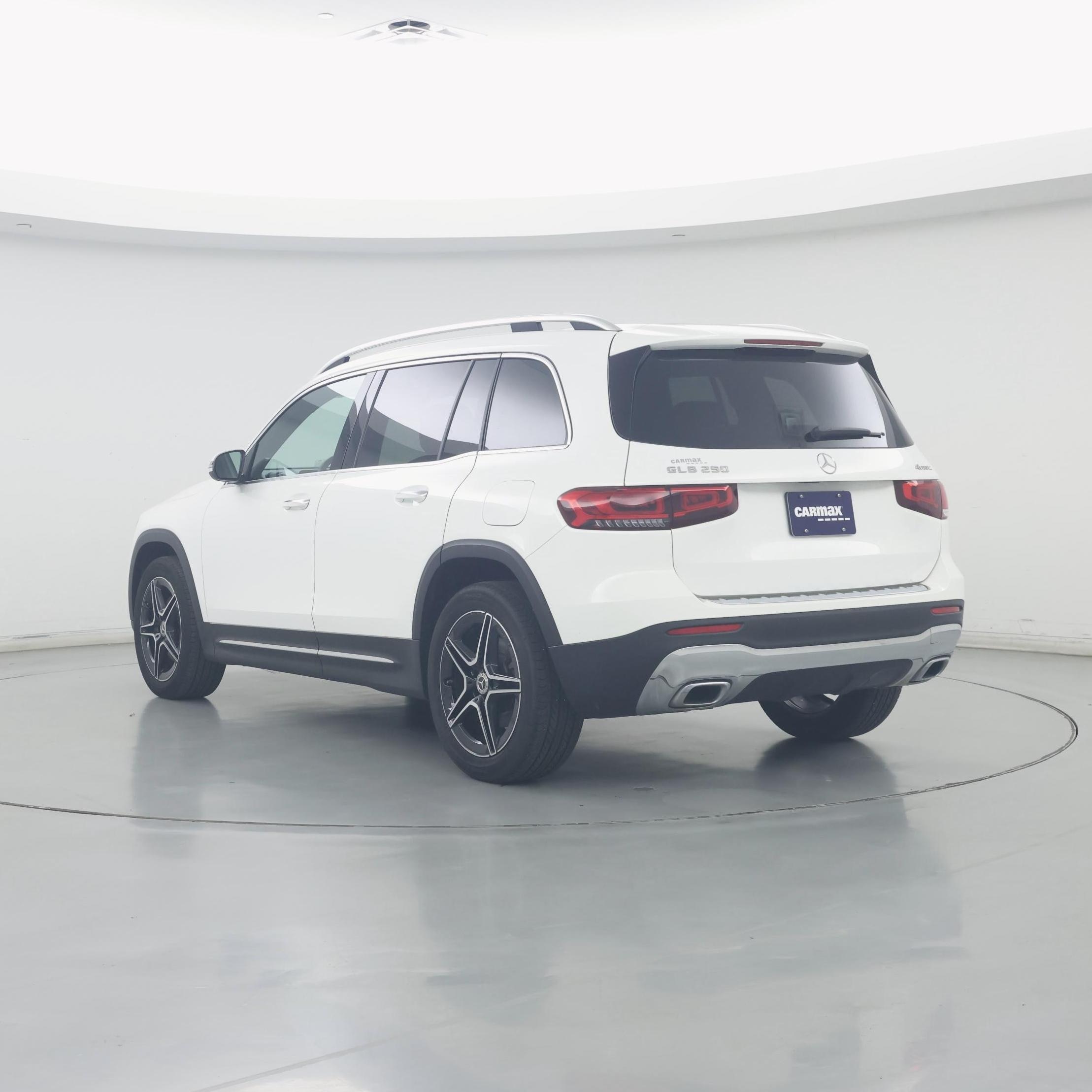 Thumbnail: 2022 Mercedes-Benz GLB - 2