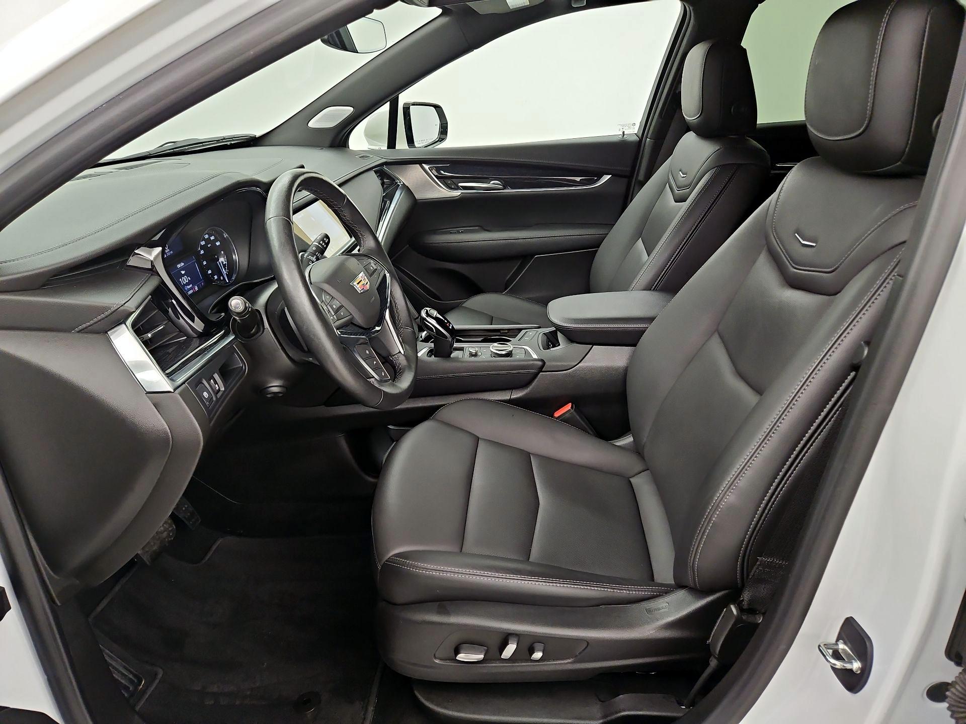 Thumbnail: 2022 Cadillac XT5 - 11