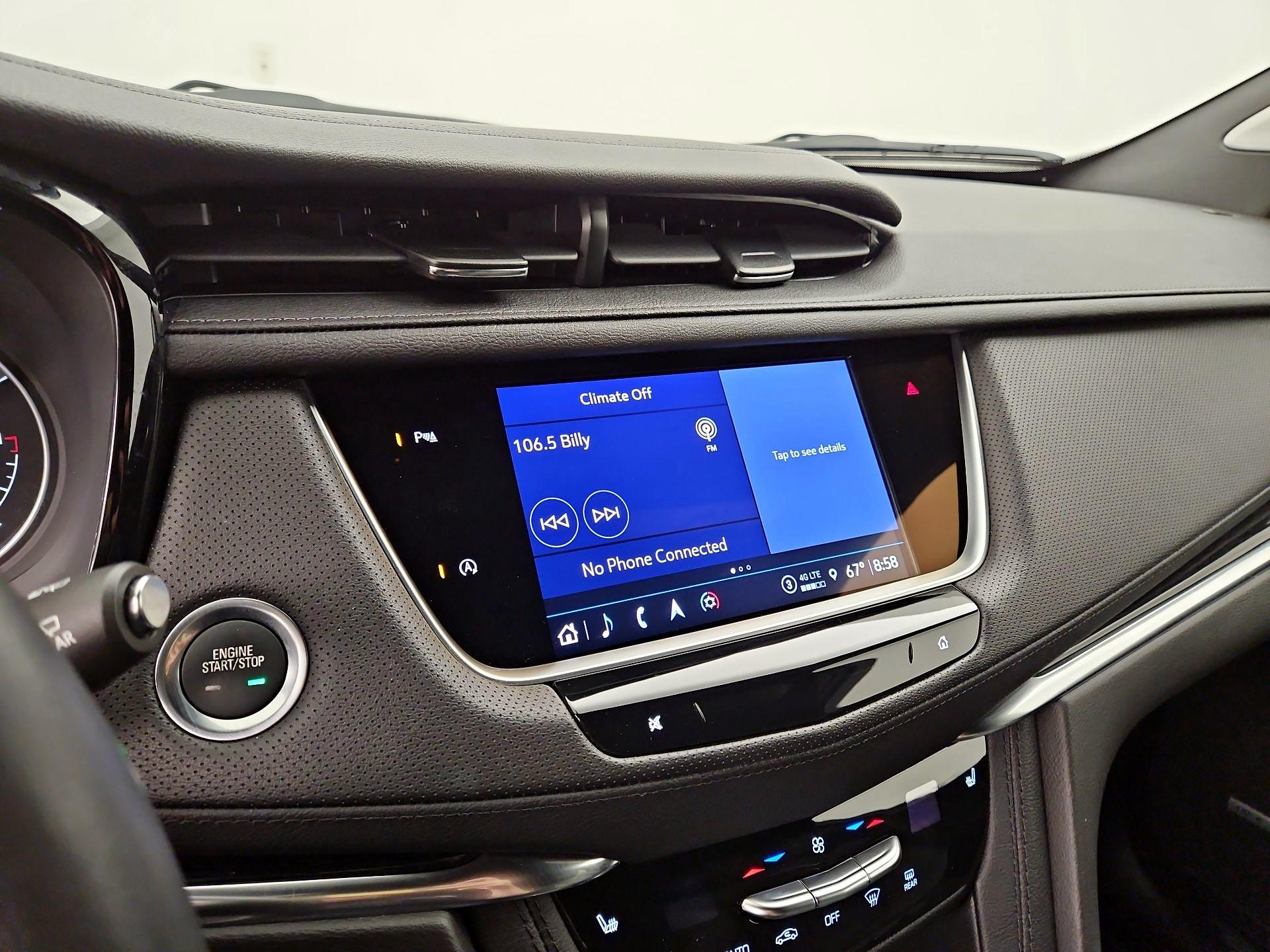 Thumbnail: 2022 Cadillac XT5 - 16