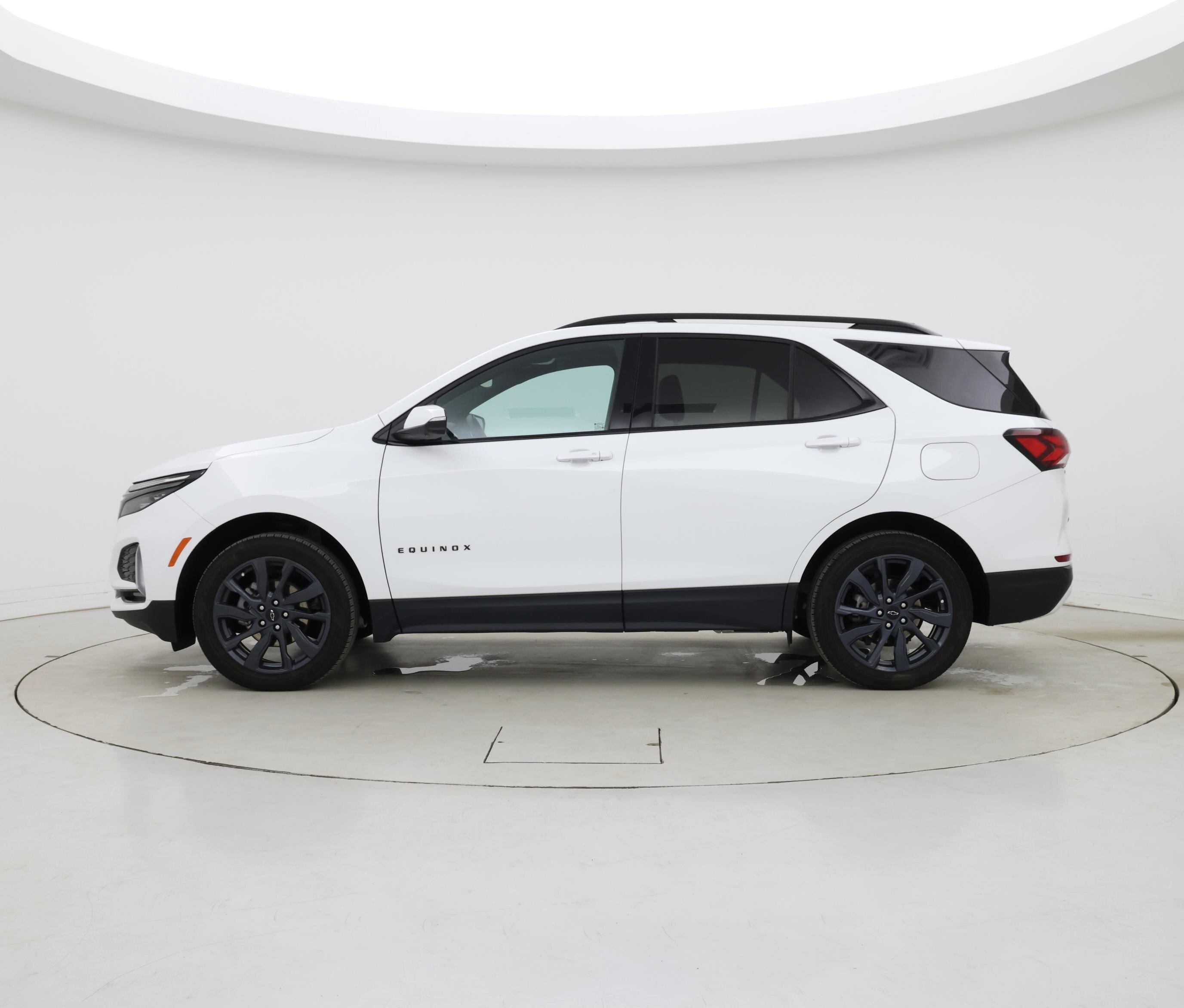 Thumbnail: 2022 Chevrolet Equinox - 3