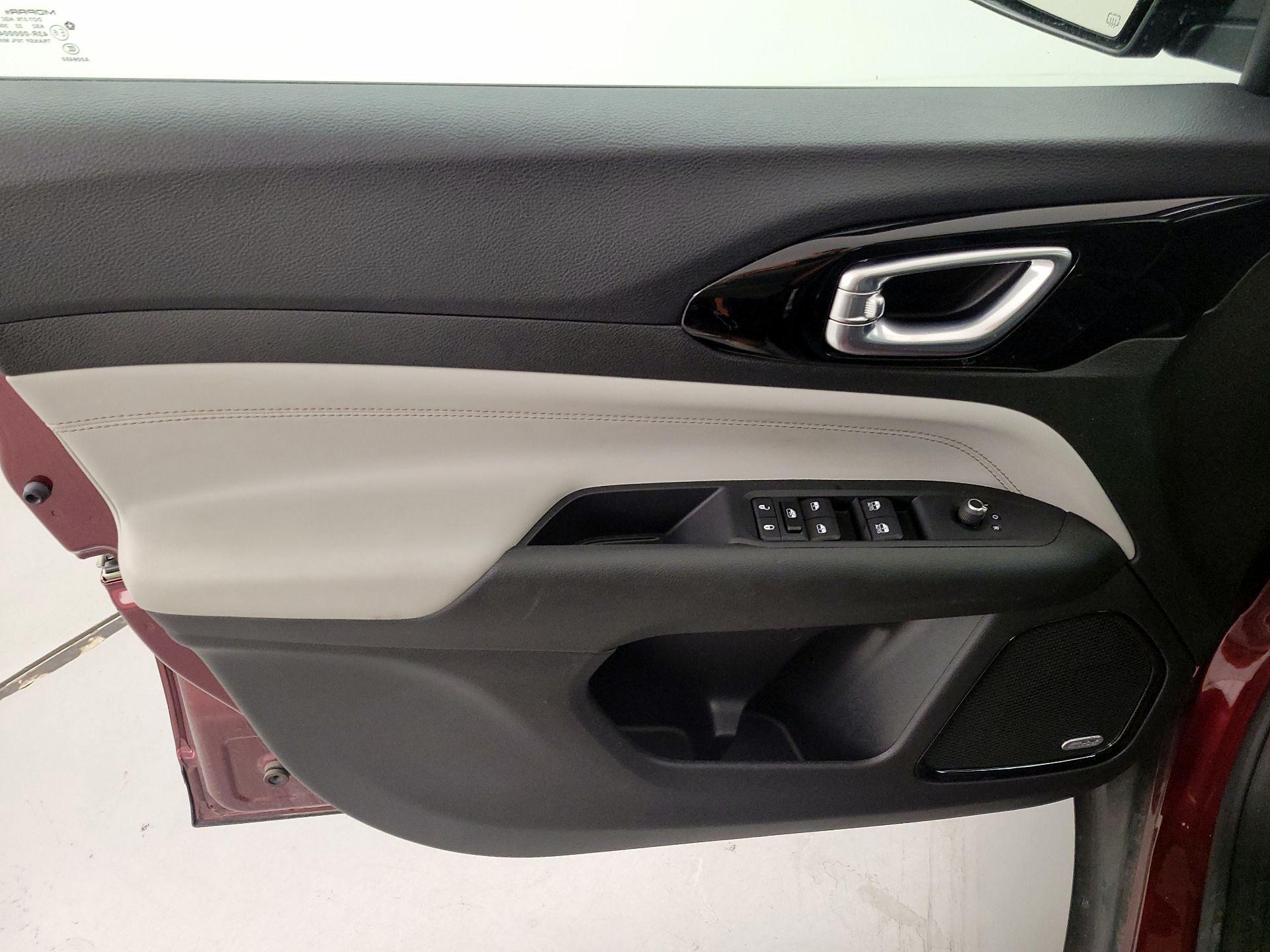 Thumbnail: 2022 Jeep Compass - 12