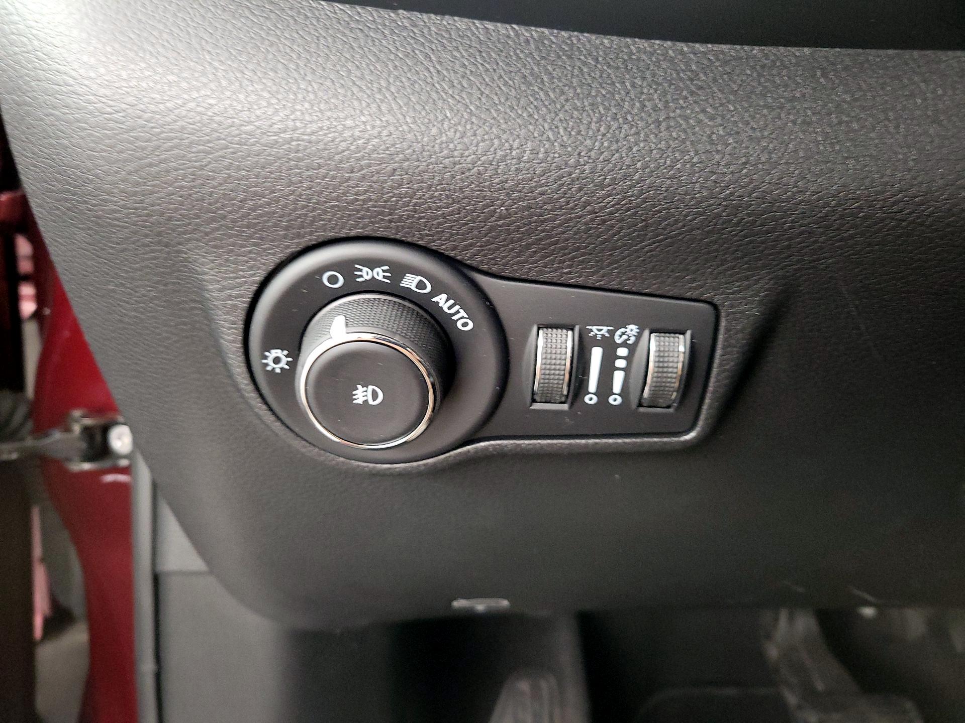 Thumbnail: 2022 Jeep Compass - 13