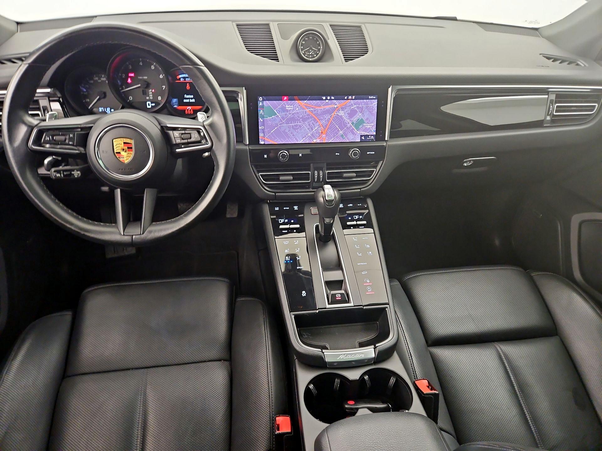 Thumbnail: 2023 Porsche Macan - 9