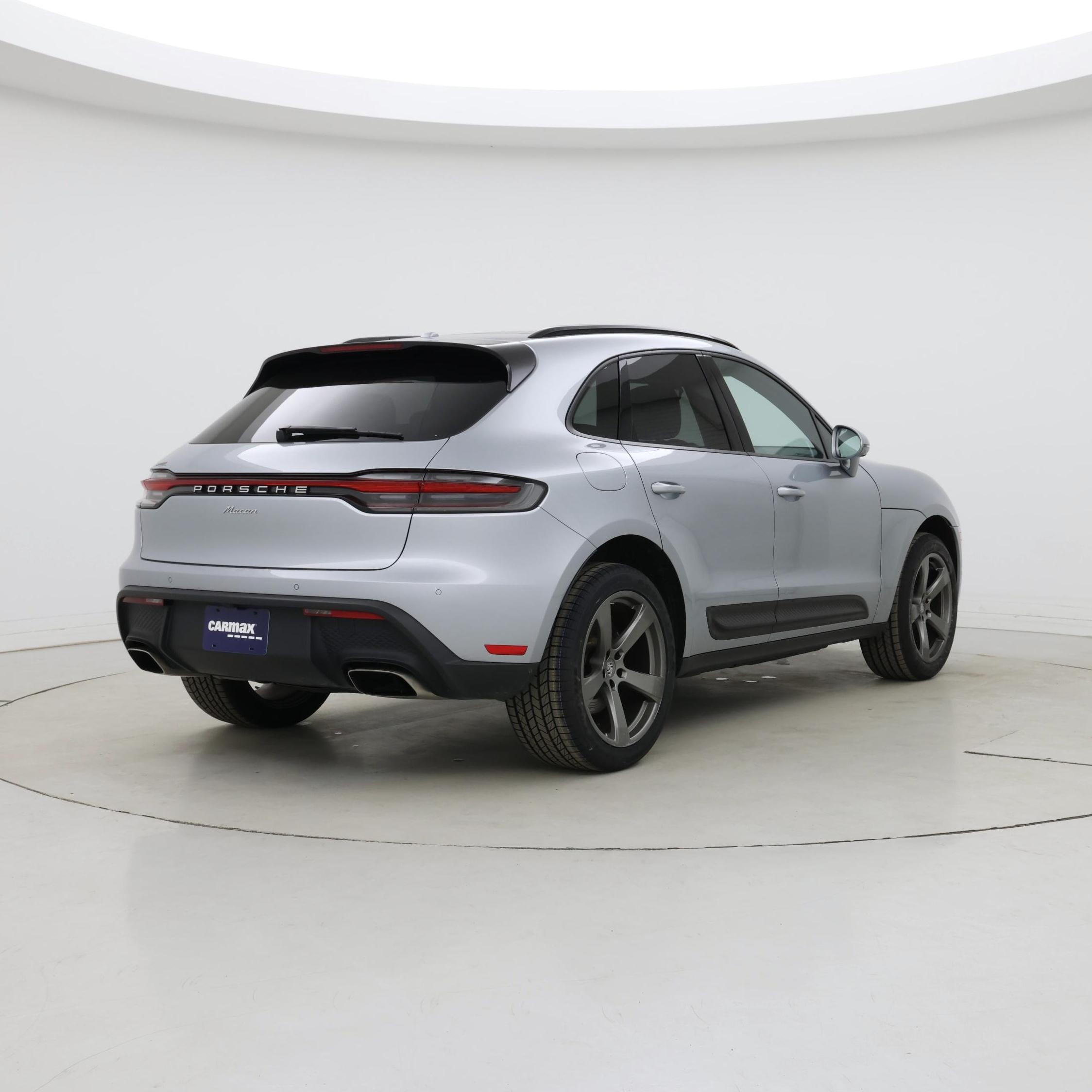Thumbnail: 2023 Porsche Macan - 8