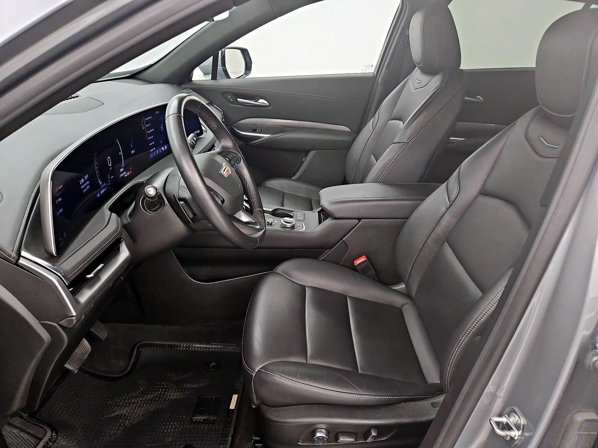 Thumbnail: 2024 Cadillac XT4 - 11