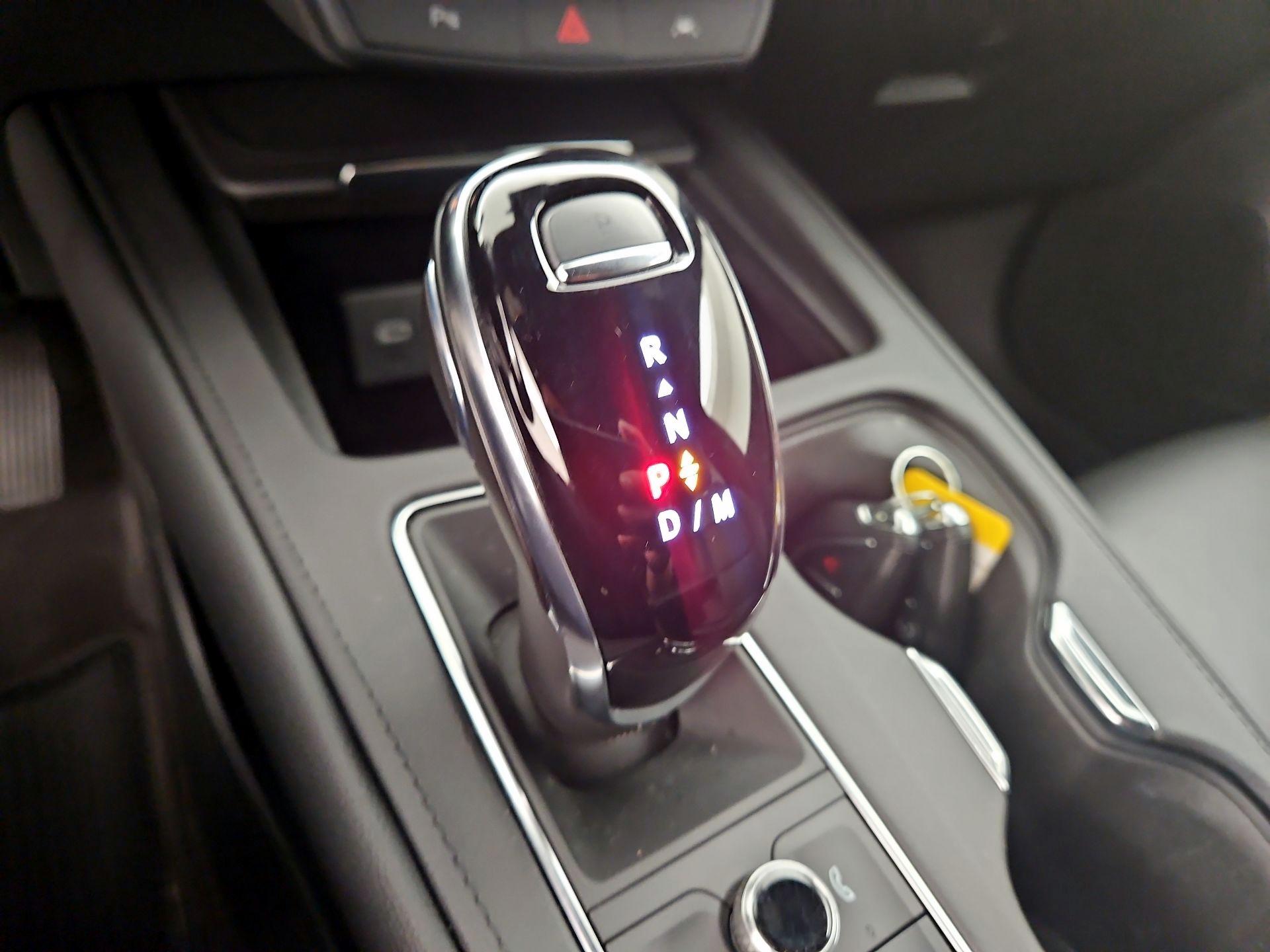 Thumbnail: 2024 Cadillac XT4 - 18