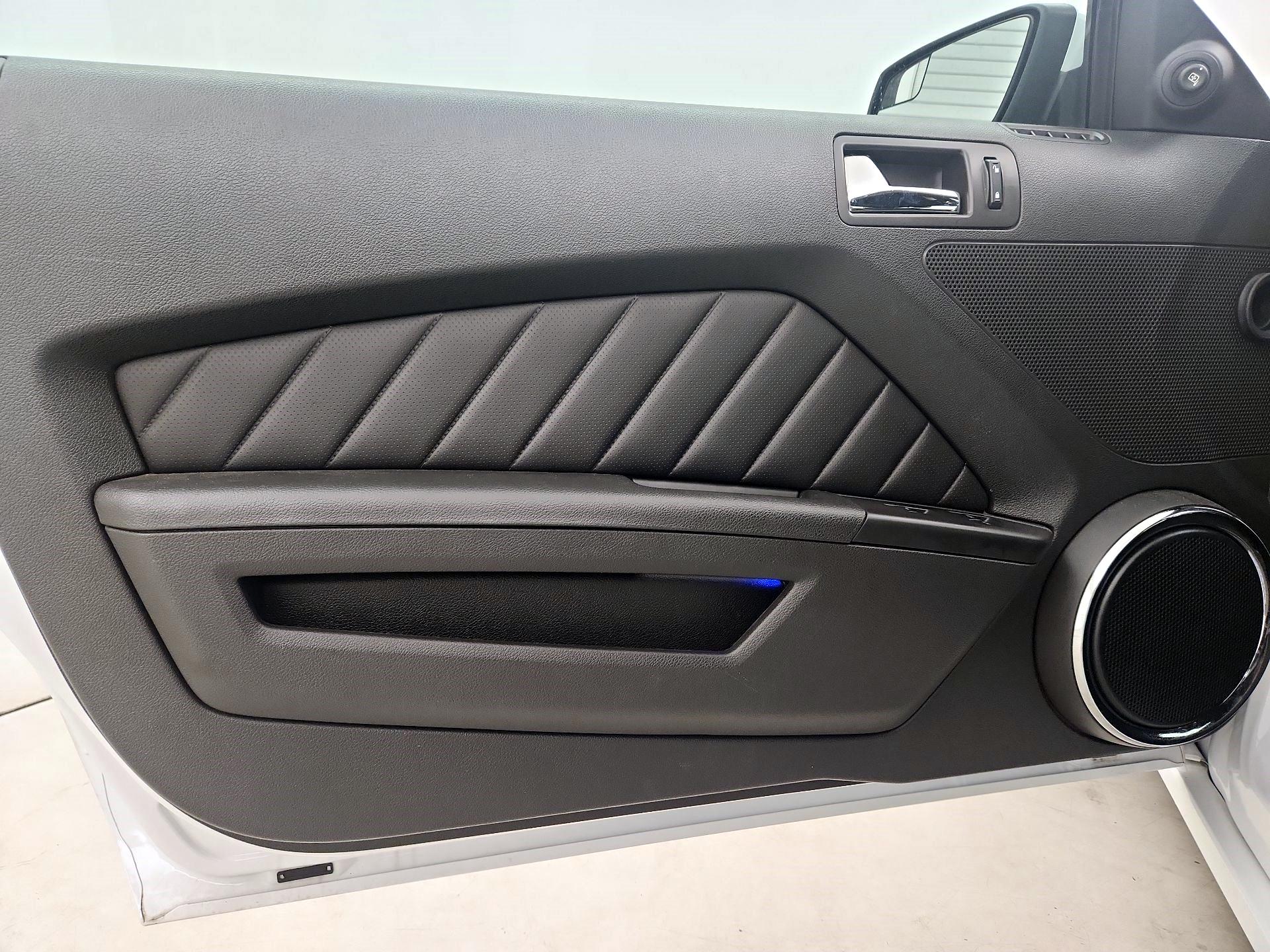 Thumbnail: 2014 Ford Mustang - 12