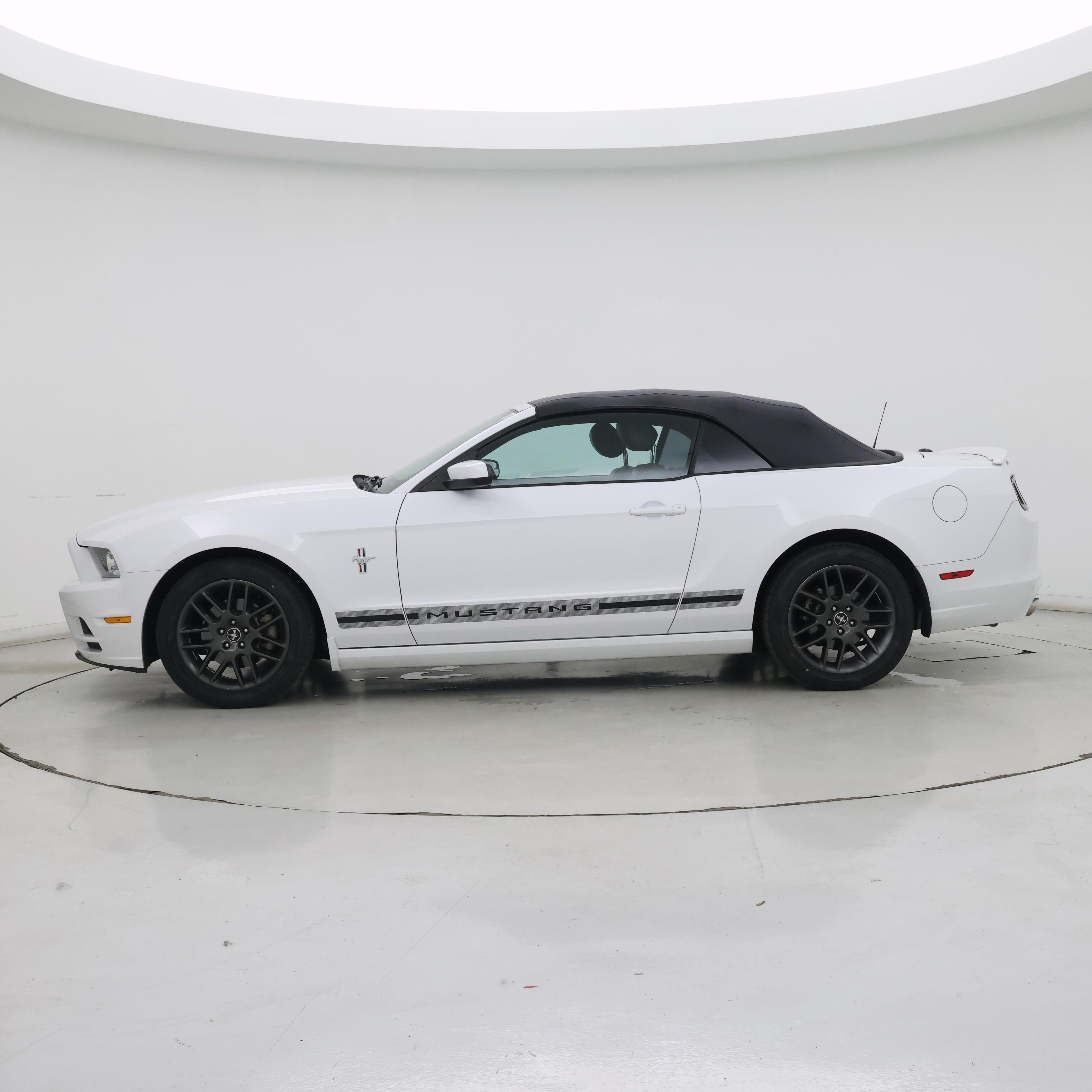 Thumbnail: 2014 Ford Mustang - 3