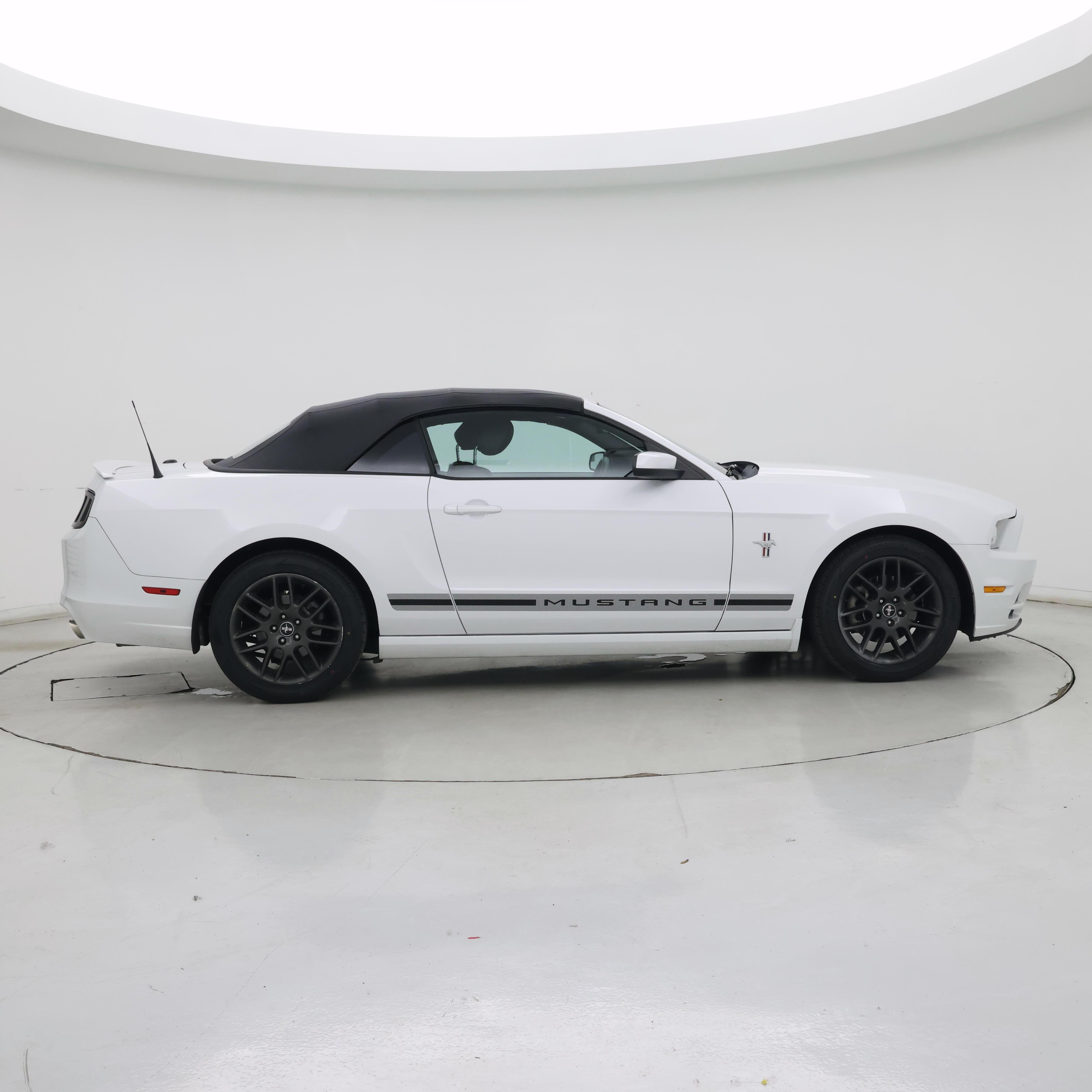 Thumbnail: 2014 Ford Mustang - 7
