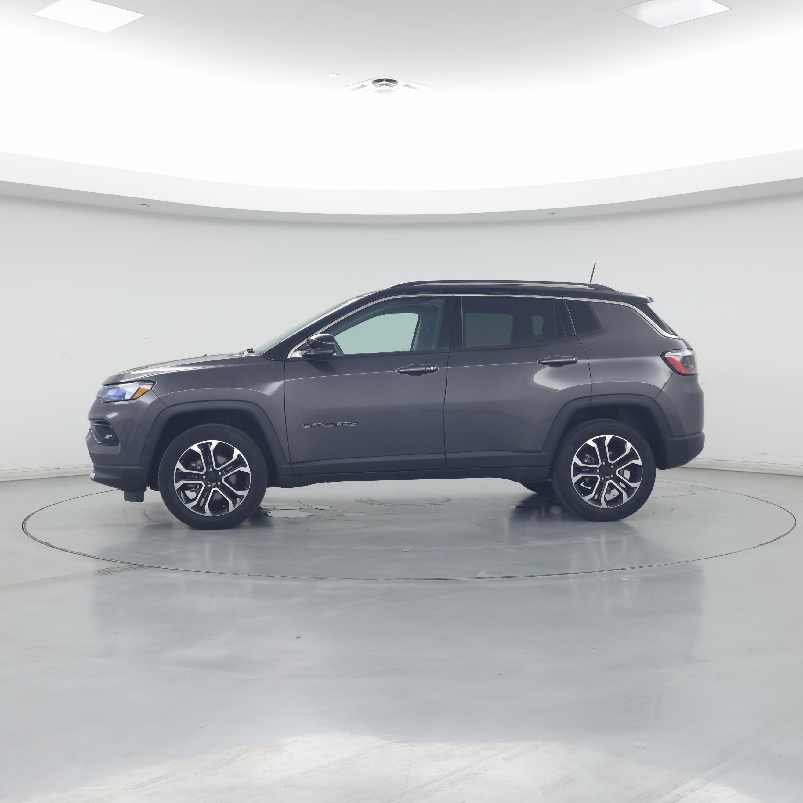 Thumbnail: 2022 Jeep Compass - 3