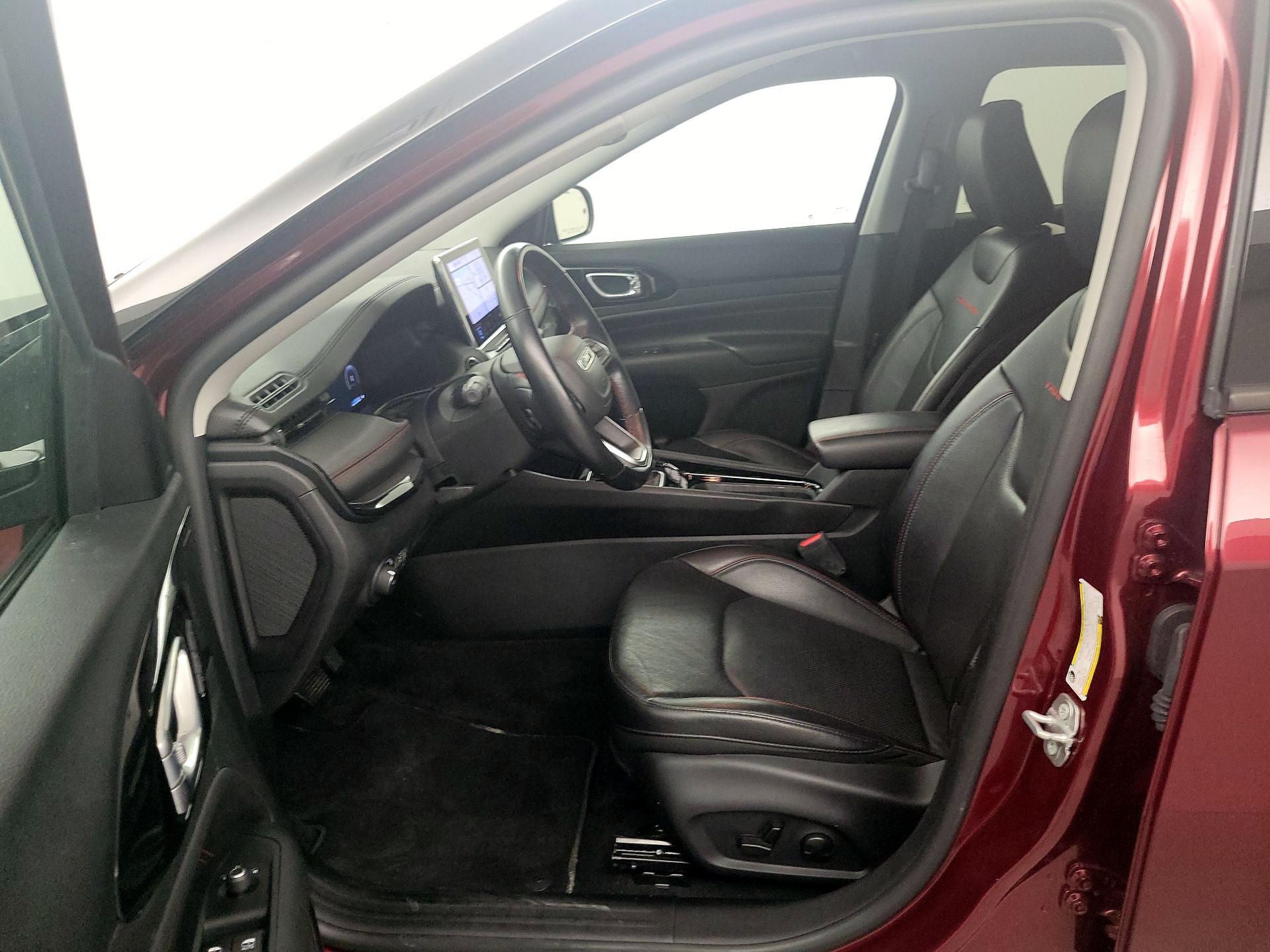 Thumbnail: 2022 Jeep Compass - 11