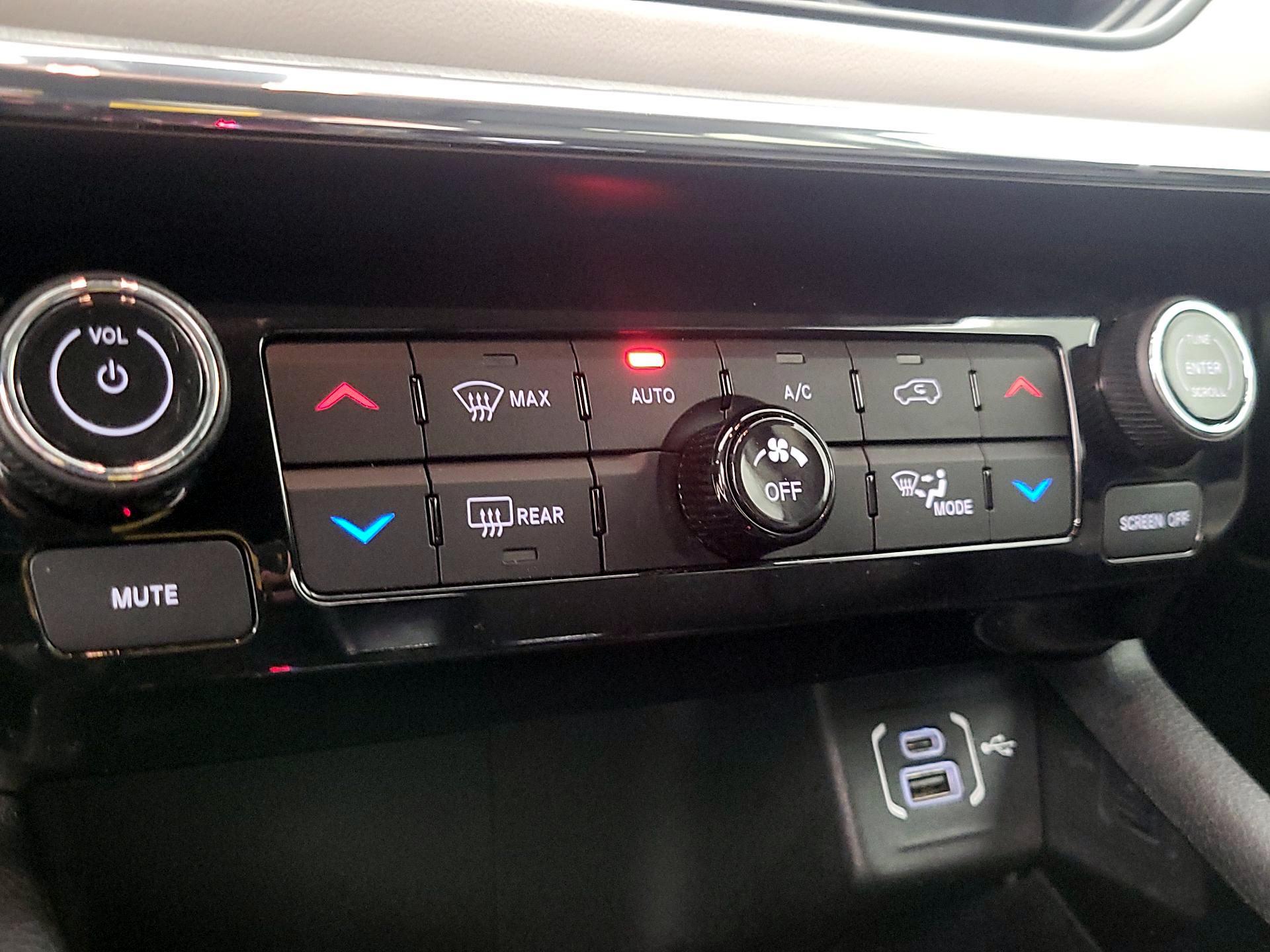Thumbnail: 2022 Jeep Compass - 16