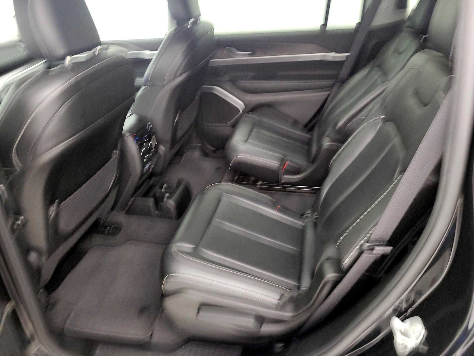 Thumbnail: 2022 Jeep Grand Cherokee L - 16