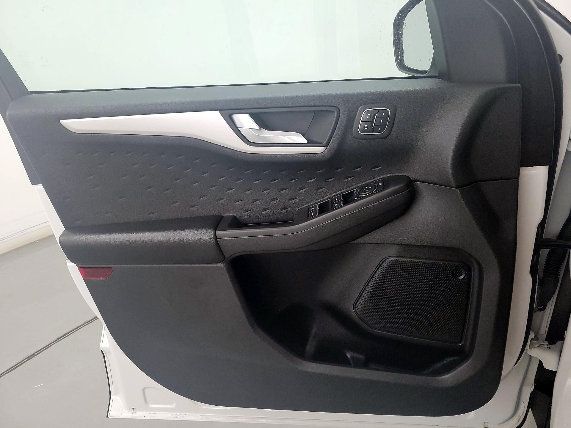Thumbnail: 2020 Ford Escape - 12