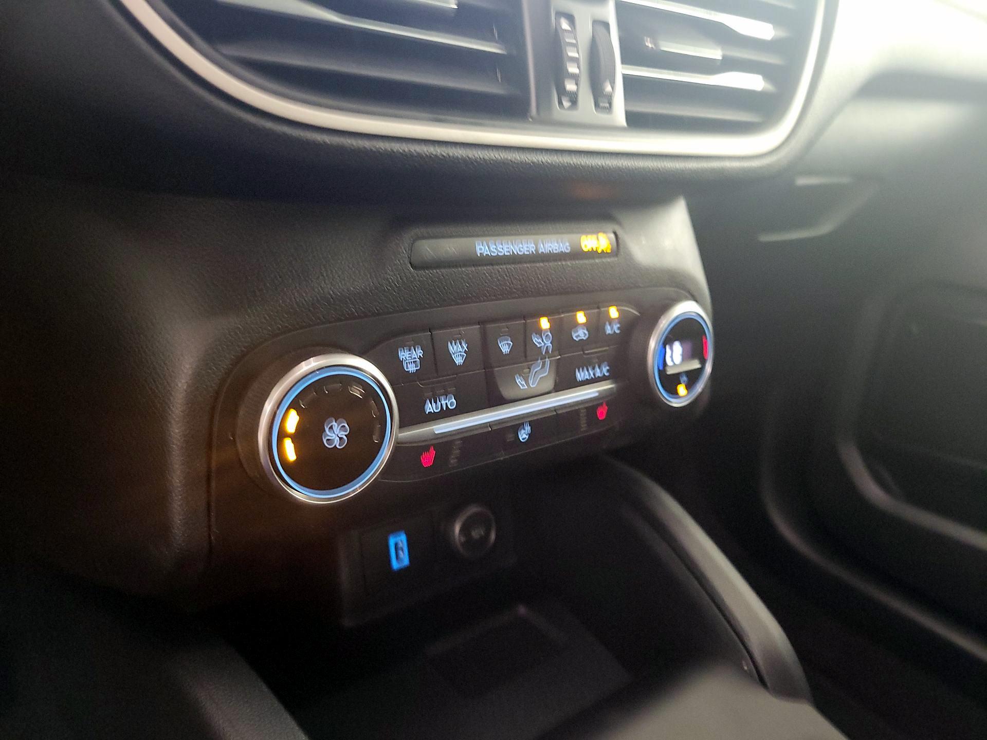 Thumbnail: 2020 Ford Escape - 17