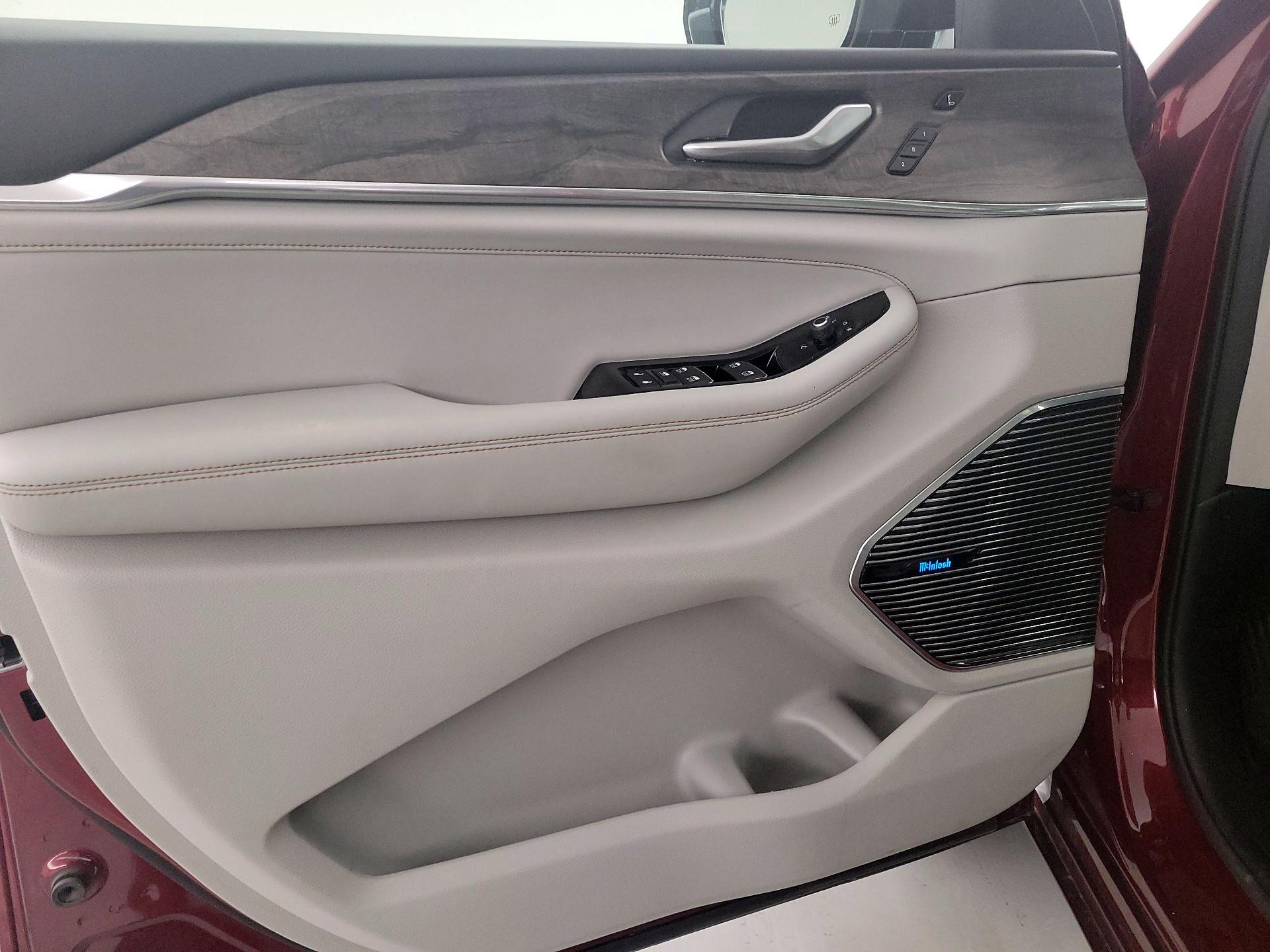 Thumbnail: 2022 Jeep Grand Cherokee L - 12