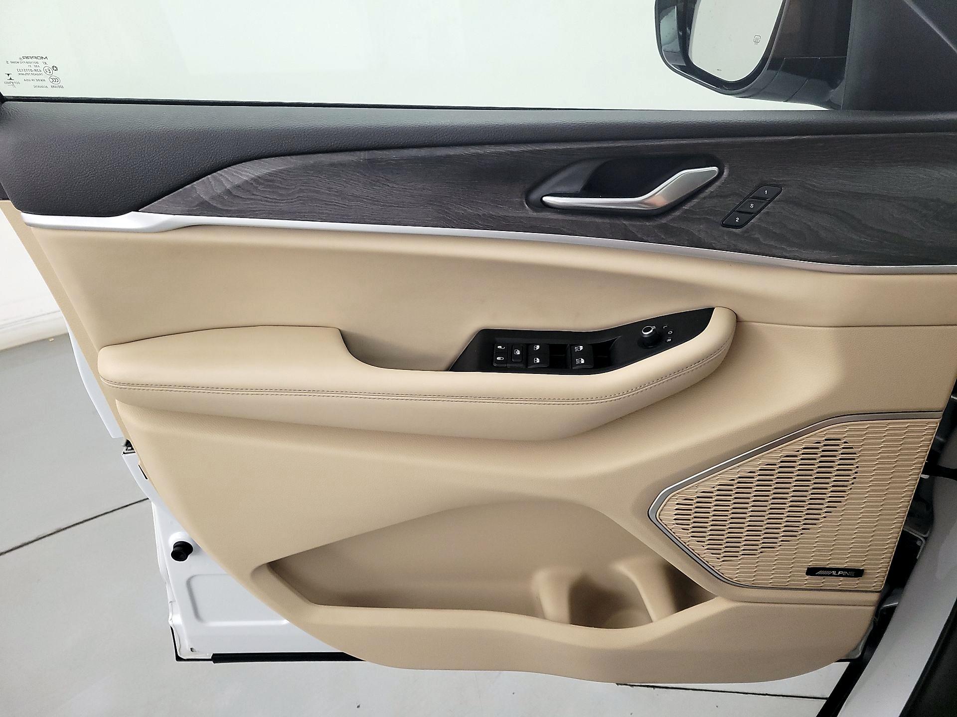 Thumbnail: 2022 Jeep Grand Cherokee L - 12