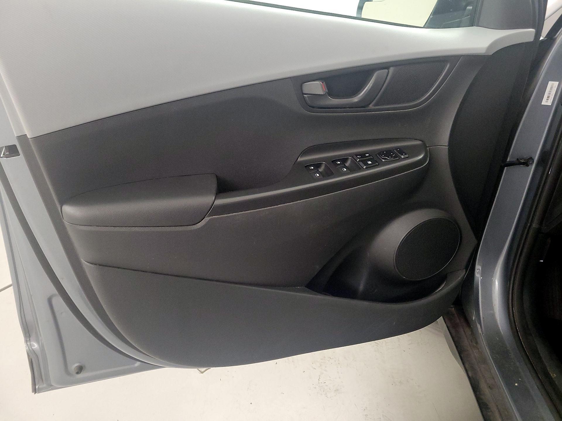 Thumbnail: 2021 Hyundai Kona - 12