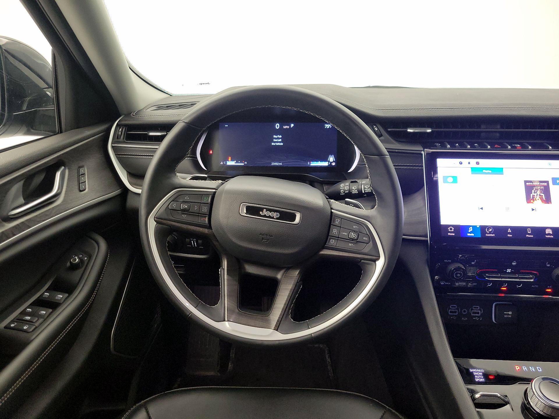 Thumbnail: 2022 Jeep Grand Cherokee - 10