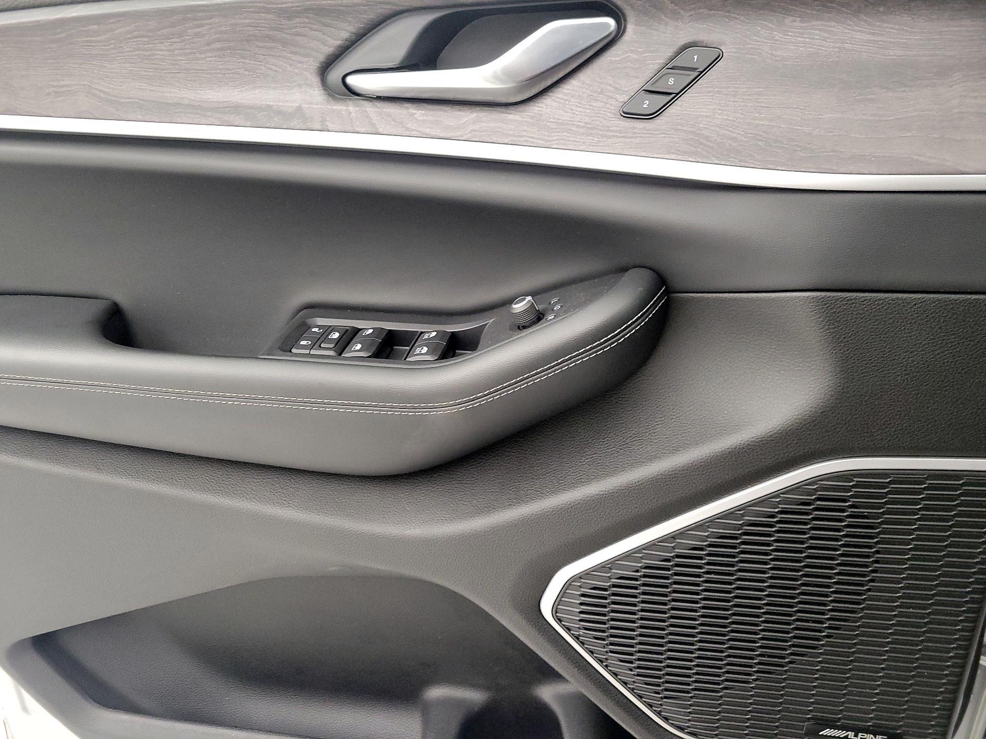 Thumbnail: 2022 Jeep Grand Cherokee - 12