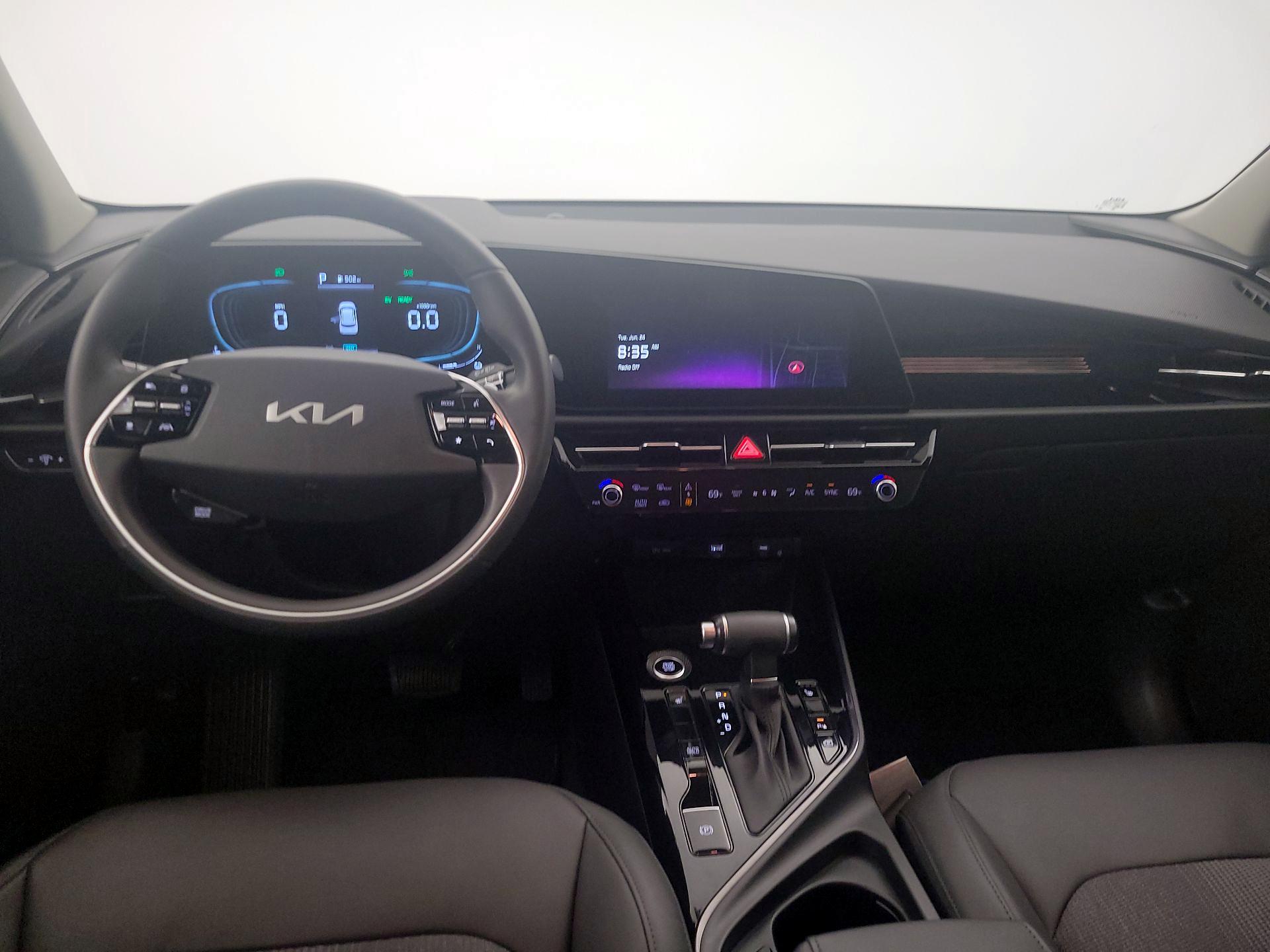 Thumbnail: 2023 Kia Niro - 9