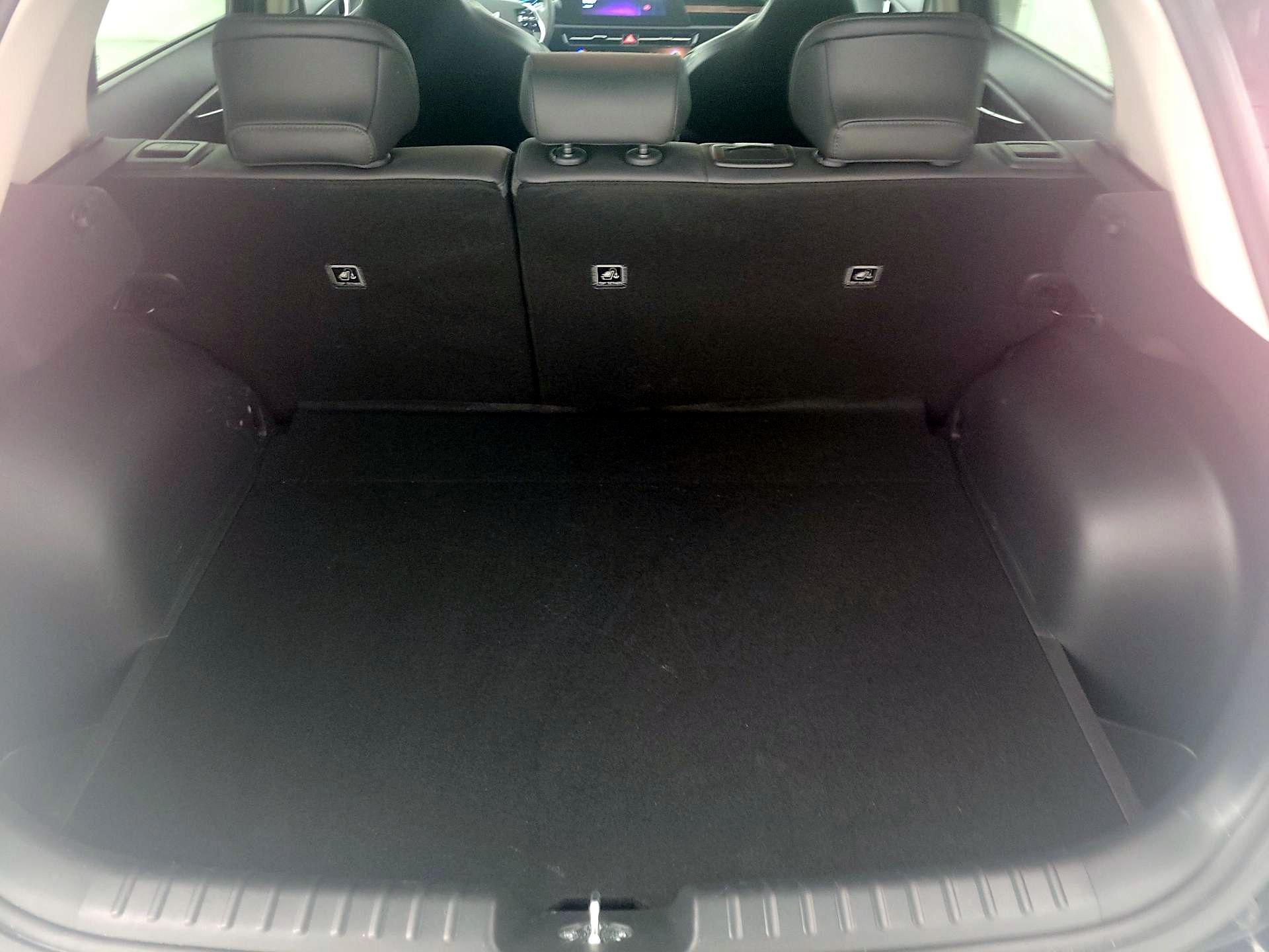 Thumbnail: 2023 Kia Niro - 19