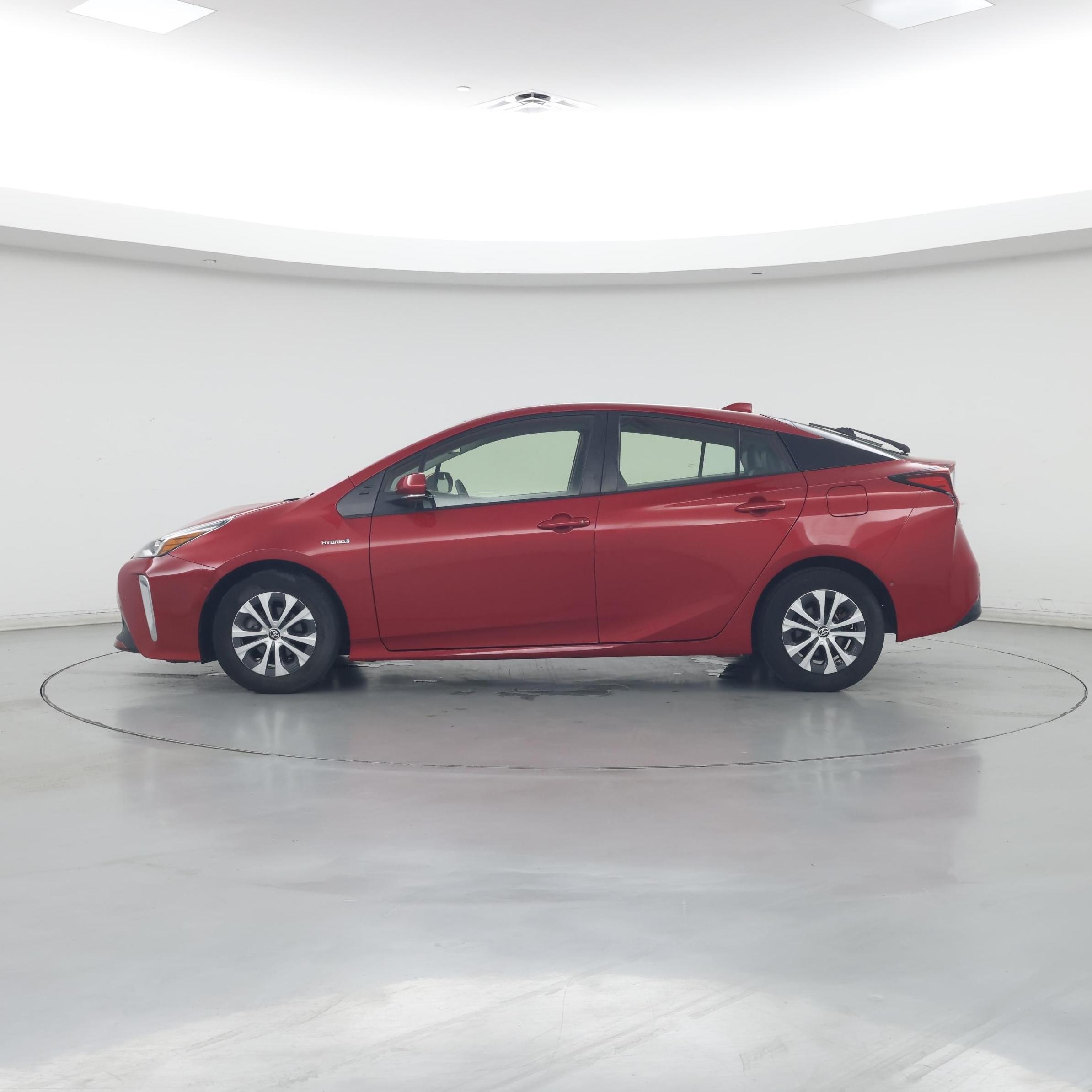 Thumbnail: 2021 Toyota Prius - 3