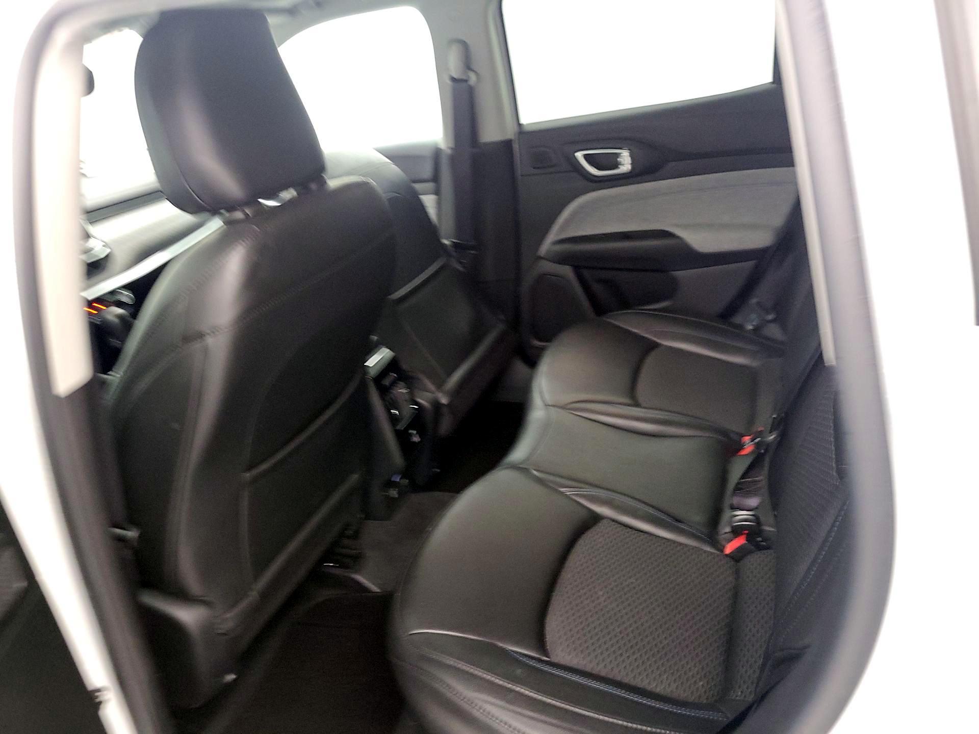 Thumbnail: 2022 Jeep Compass - 16