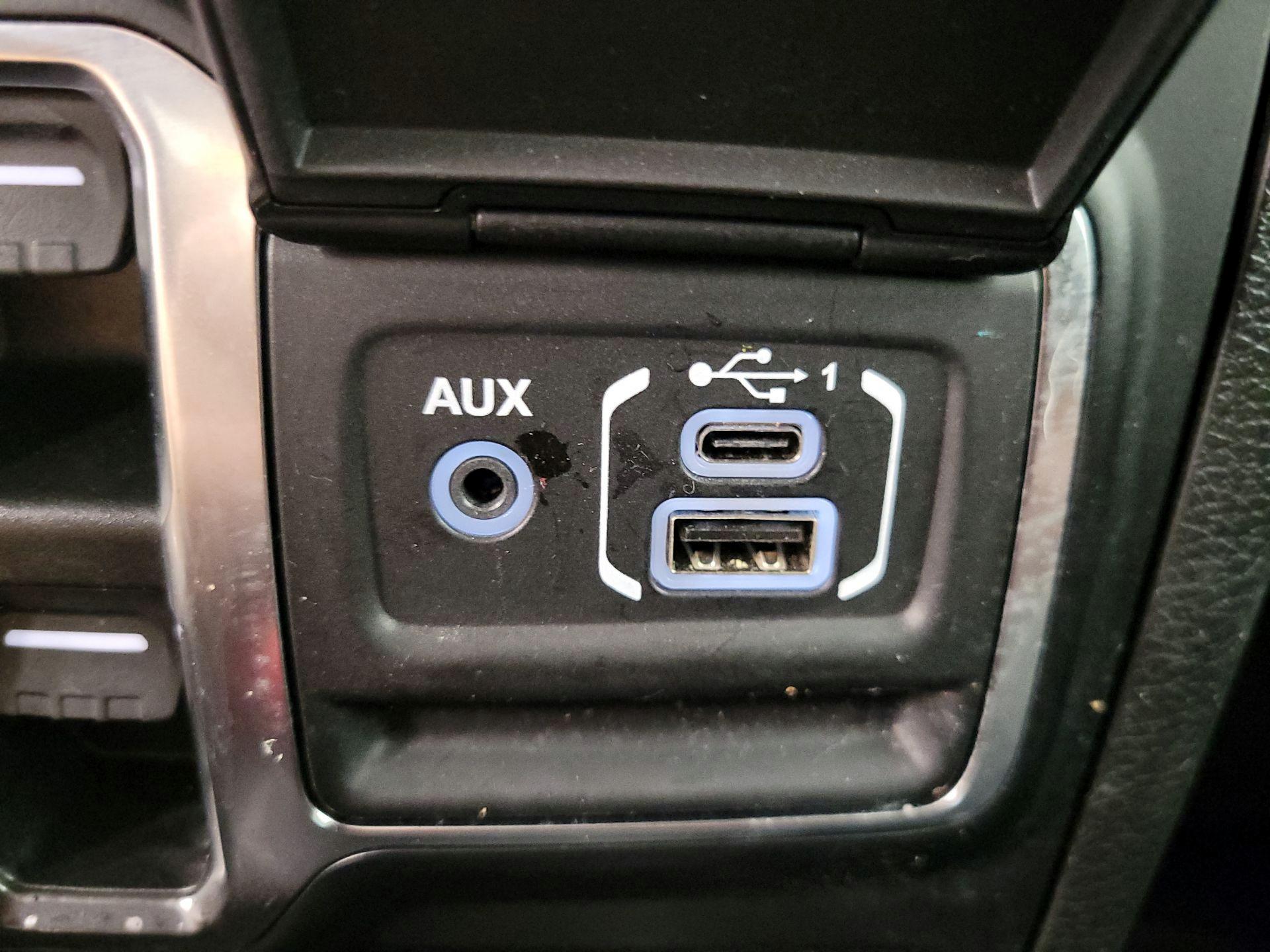 Thumbnail: 2021 Jeep Wrangler - 18