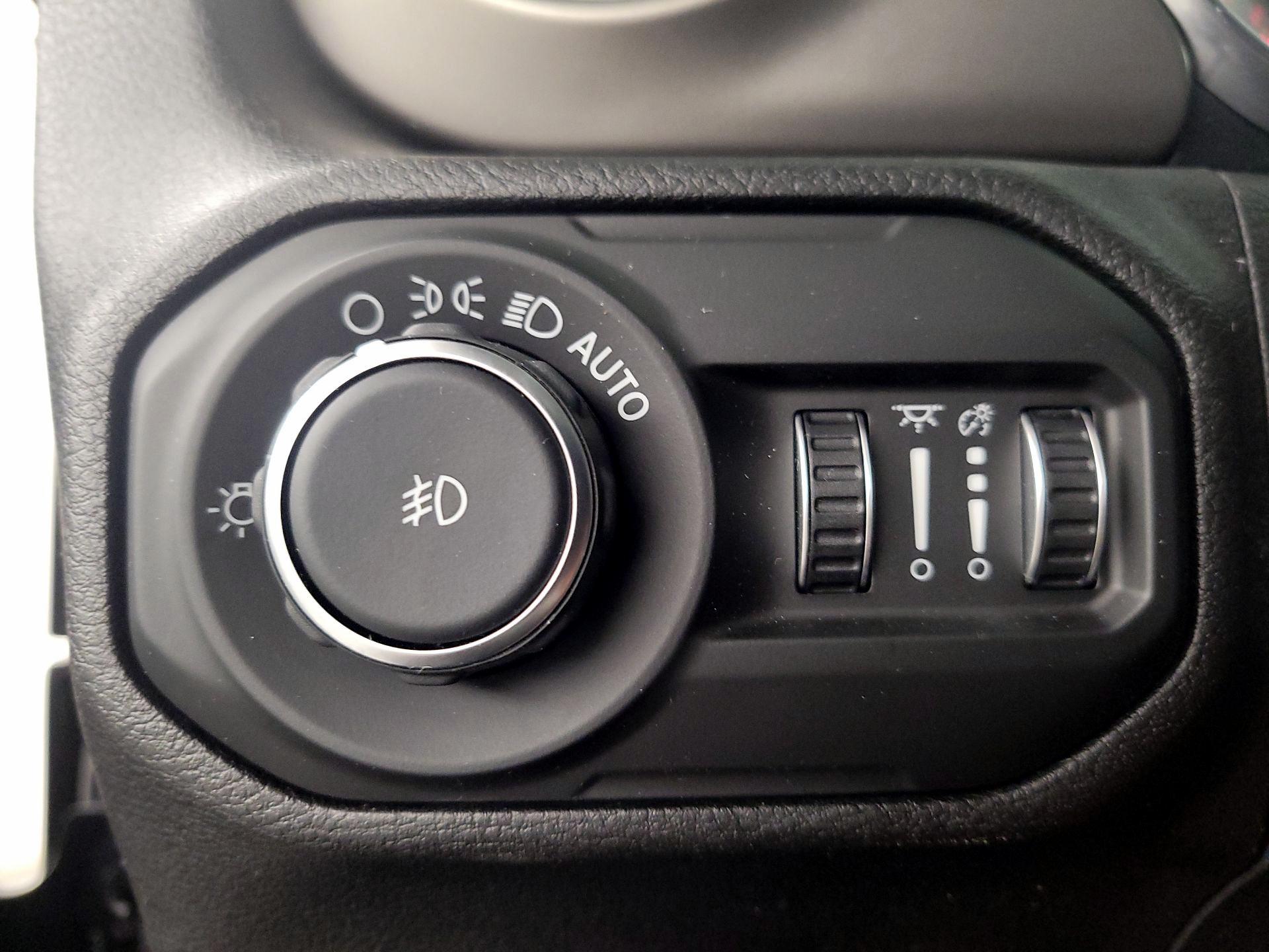 Thumbnail: 2021 Jeep Wrangler - 13