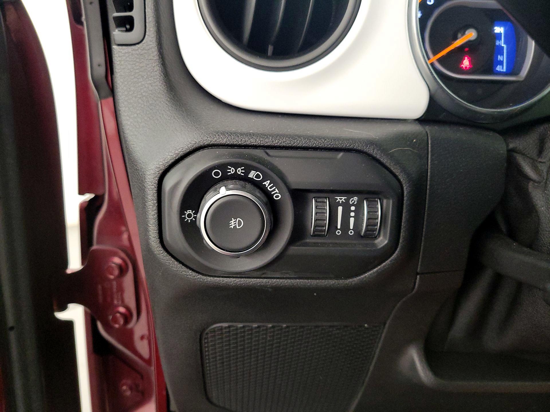 Thumbnail: 2021 Jeep Wrangler - 13