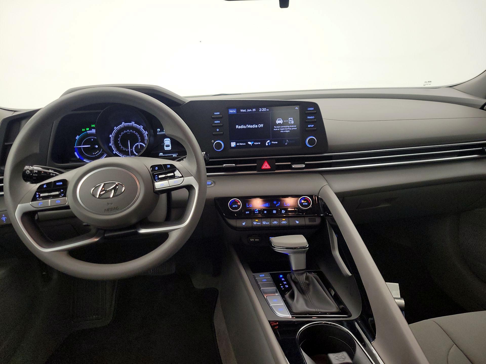 Thumbnail: 2023 Hyundai Elantra - 9