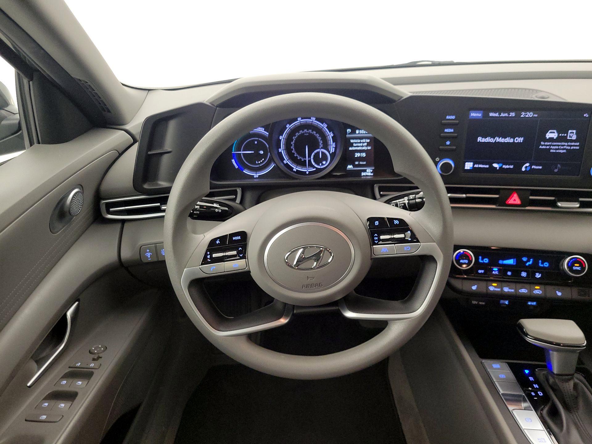 Thumbnail: 2023 Hyundai Elantra - 10
