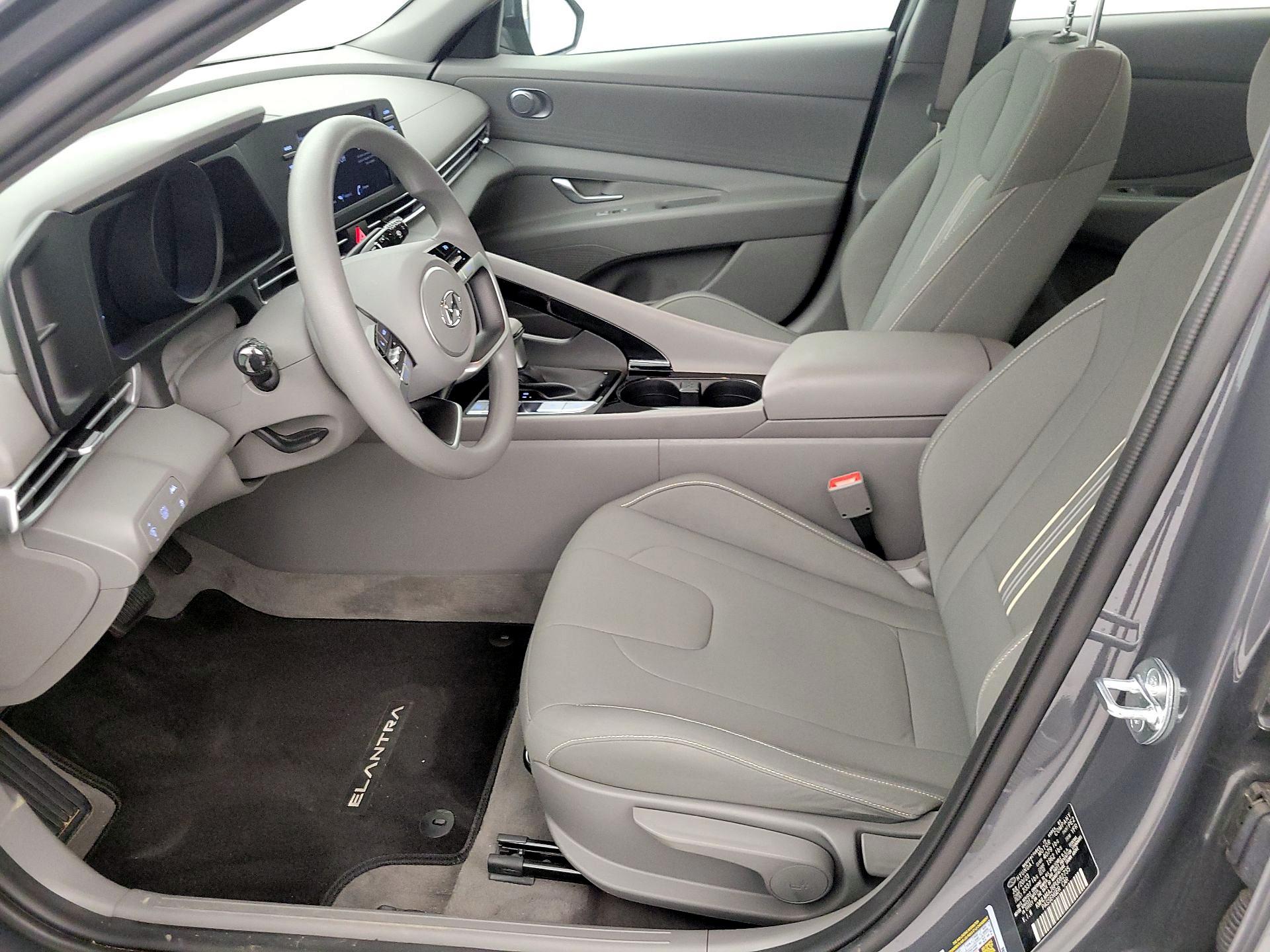 Thumbnail: 2023 Hyundai Elantra - 11
