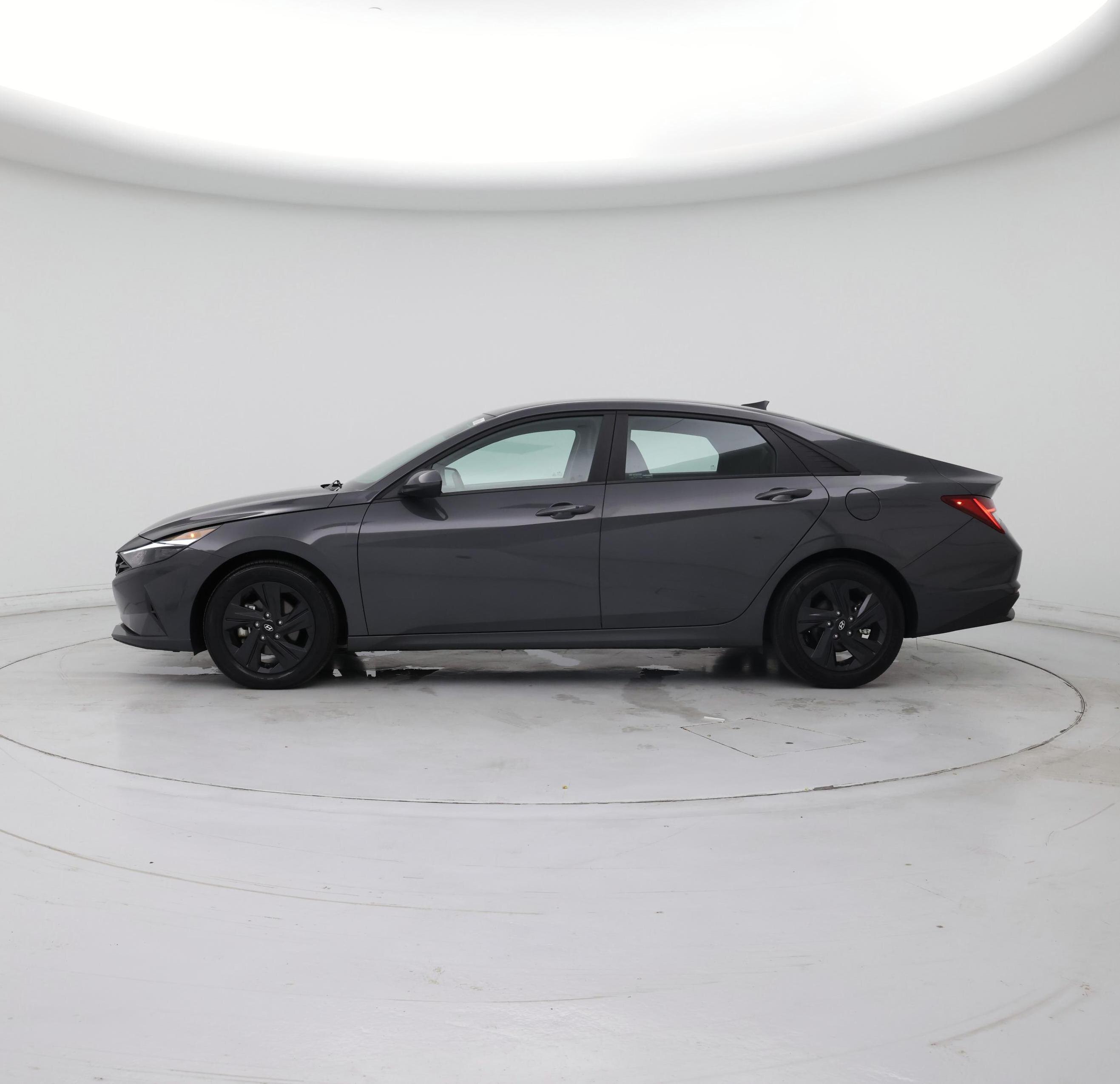 Thumbnail: 2023 Hyundai Elantra - 3
