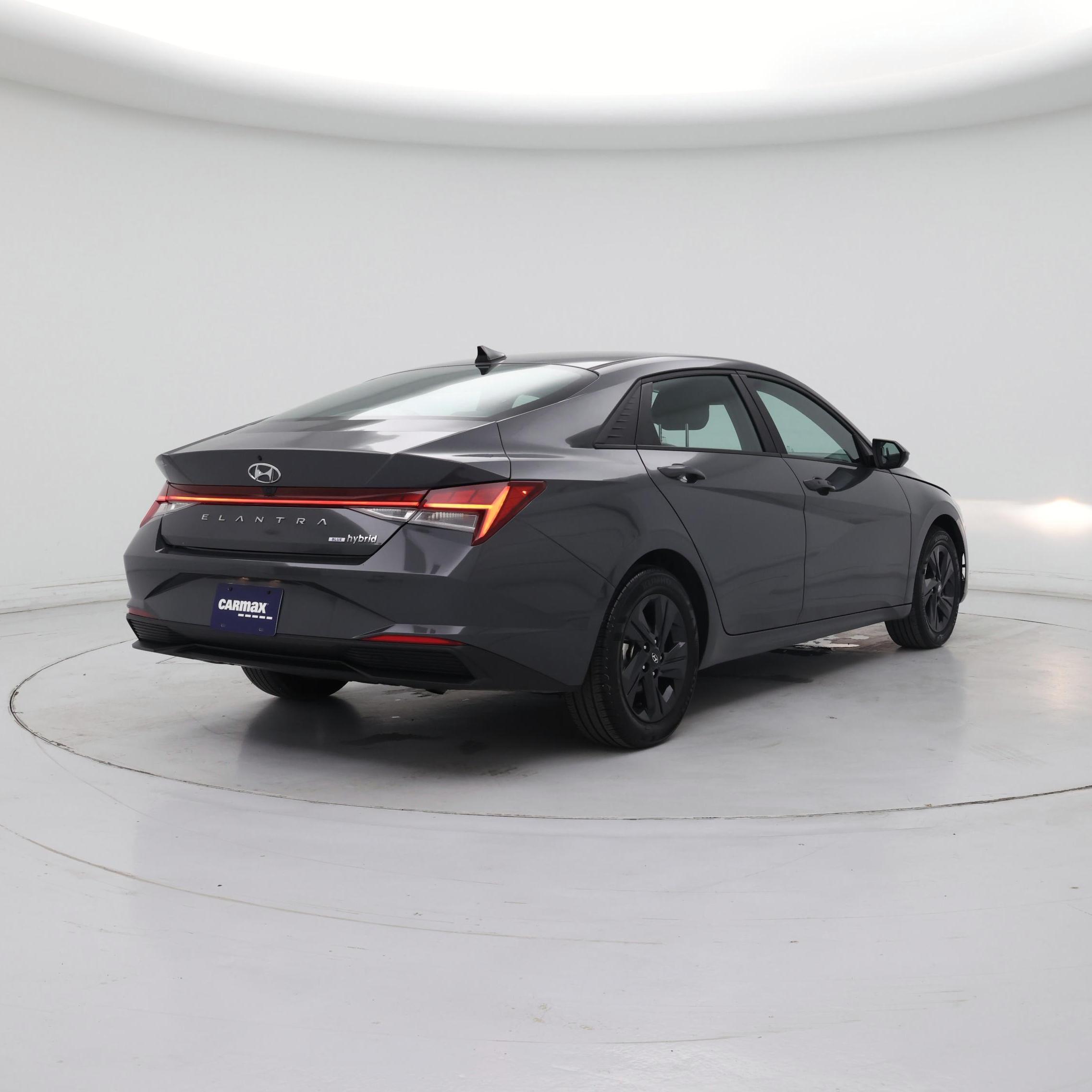 Thumbnail: 2023 Hyundai Elantra - 8