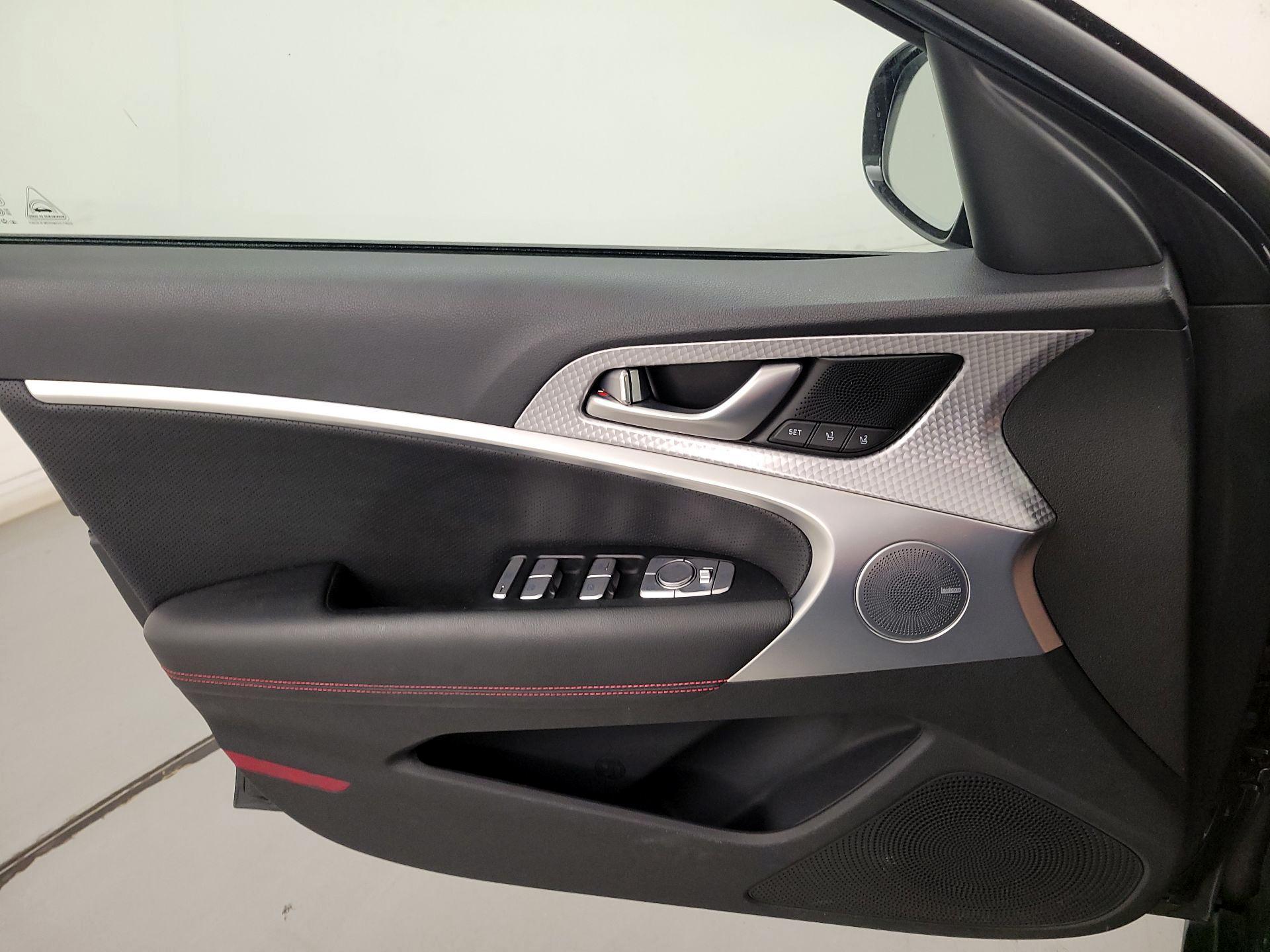 Thumbnail: 2023 Genesis G70 - 12