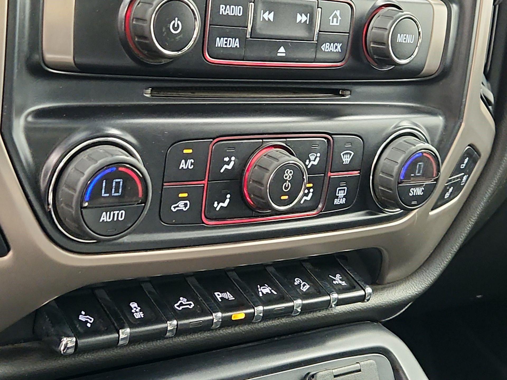 Thumbnail: 2016 GMC Sierra 1500 - 17