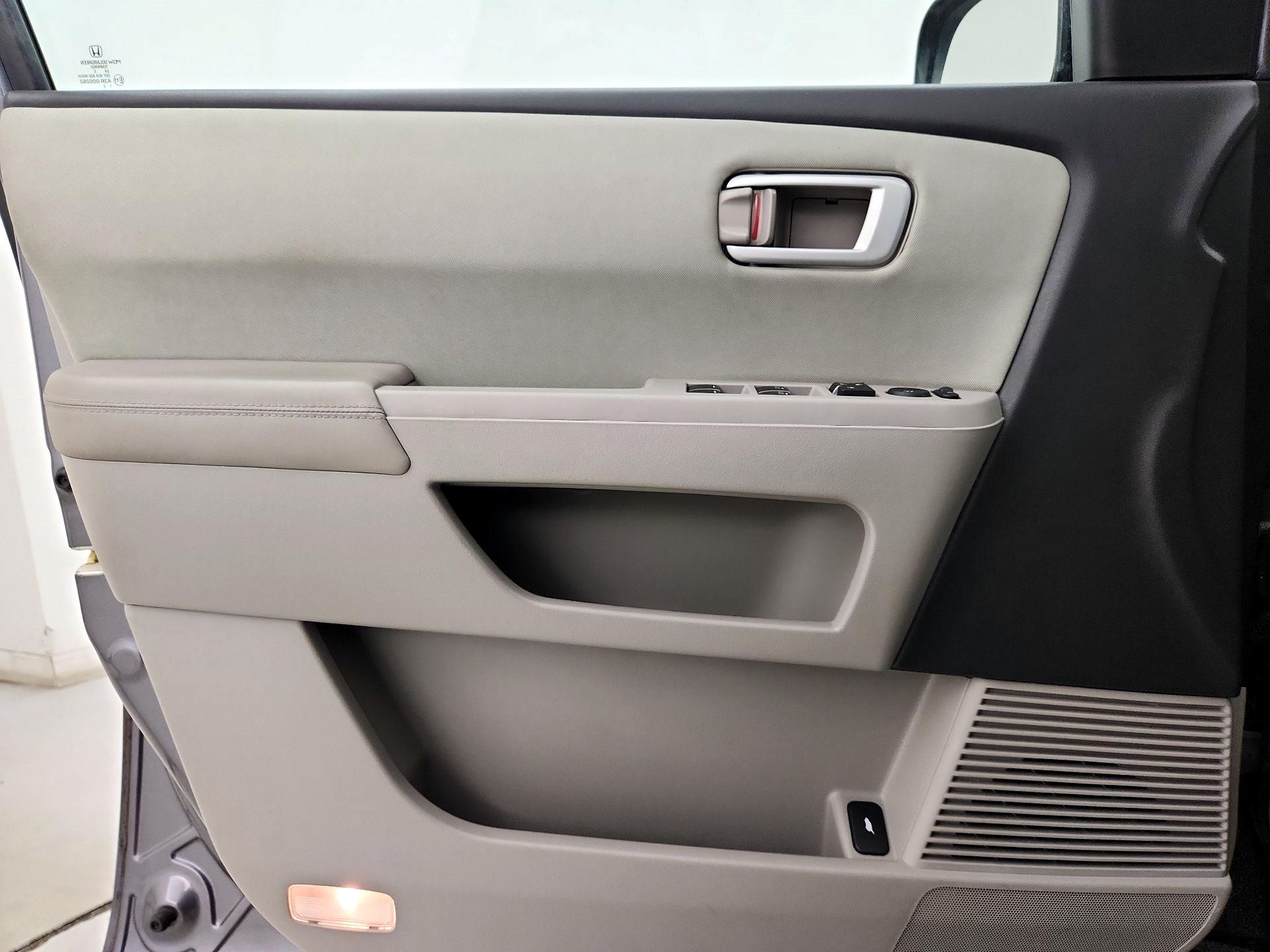 Thumbnail: 2015 Honda Pilot - 12