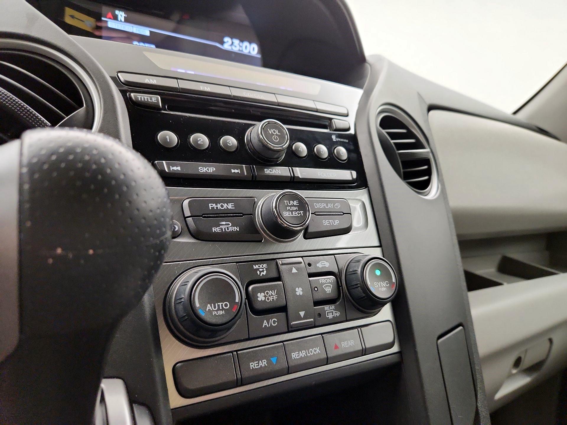 Thumbnail: 2015 Honda Pilot - 16