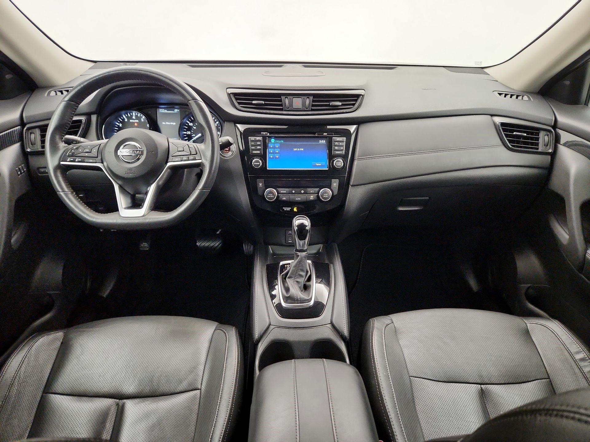 Thumbnail: 2017 Nissan Rogue - 9
