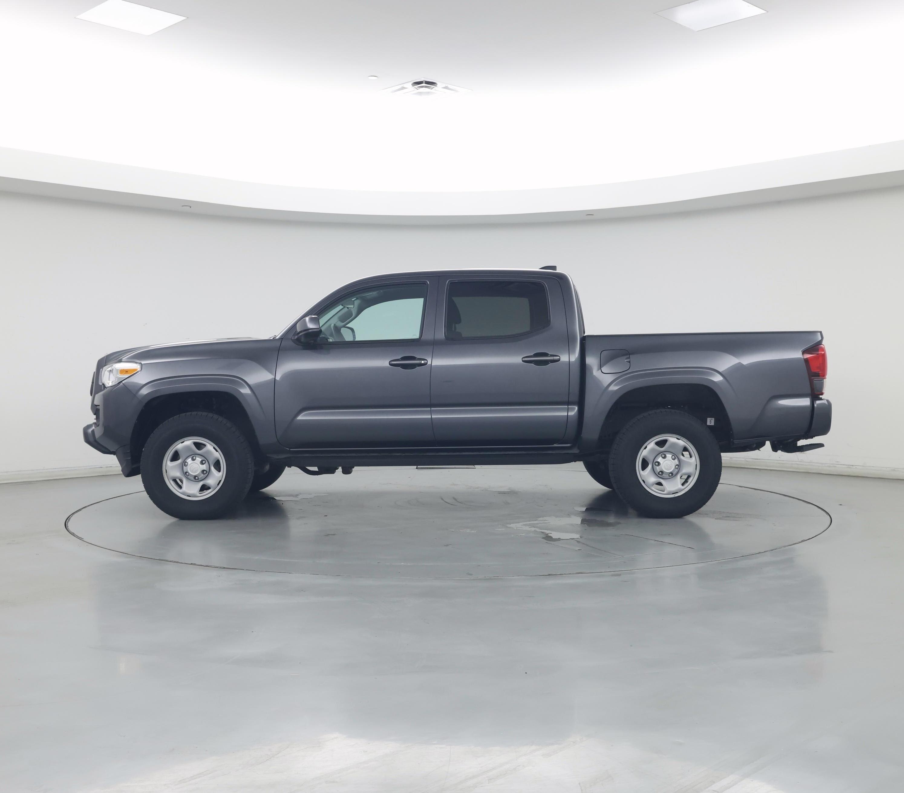 Thumbnail: 2022 Toyota Tacoma - 3