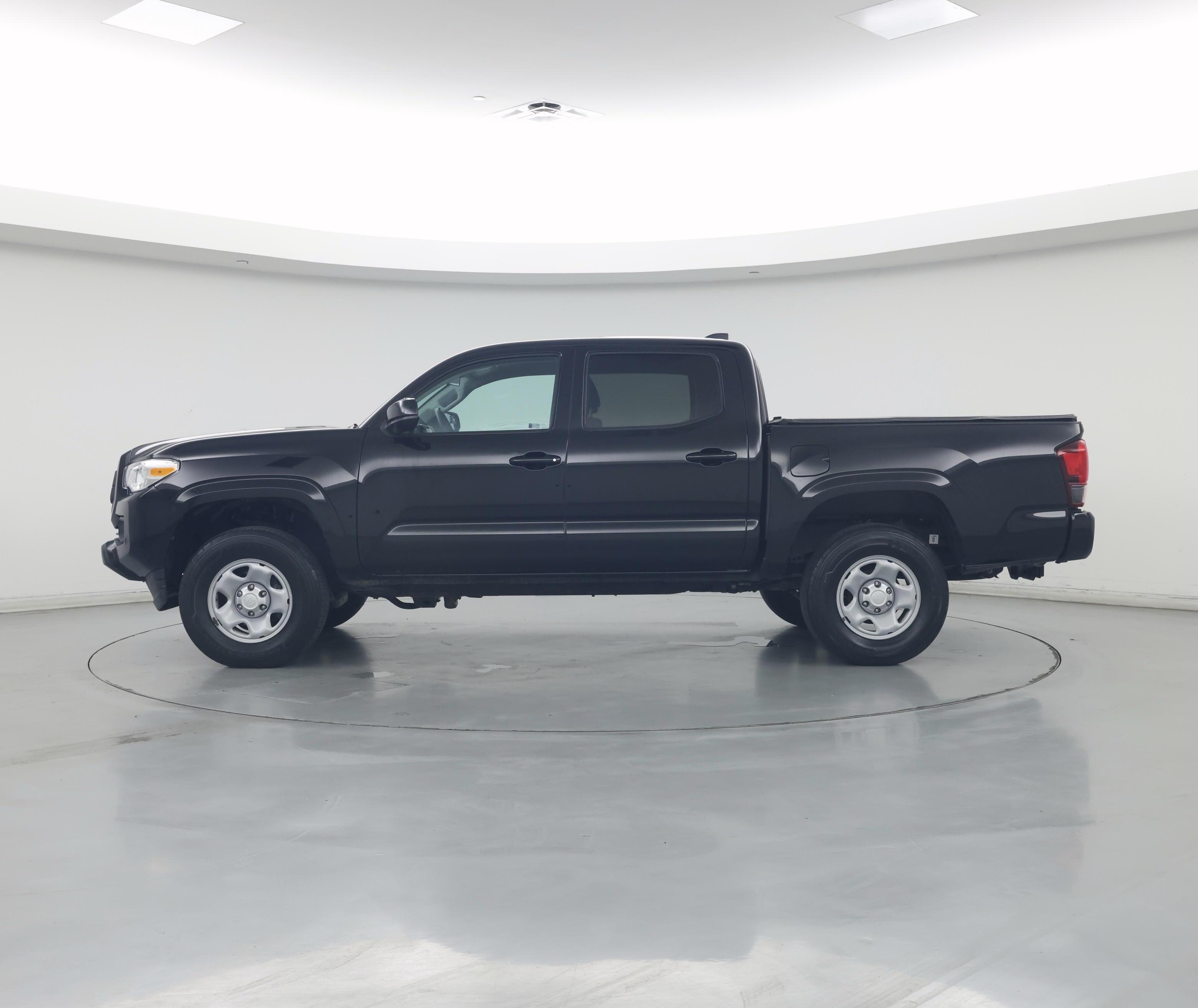 Thumbnail: 2022 Toyota Tacoma - 3