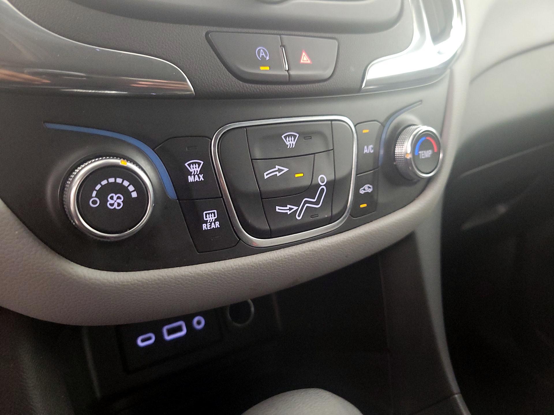 Thumbnail: 2022 Chevrolet Equinox - 16