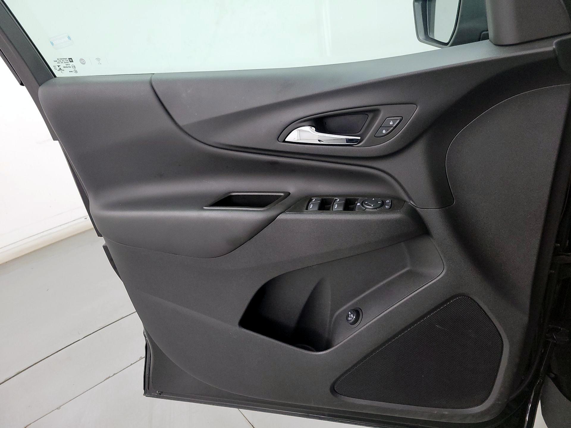 Thumbnail: 2022 Chevrolet Equinox - 12