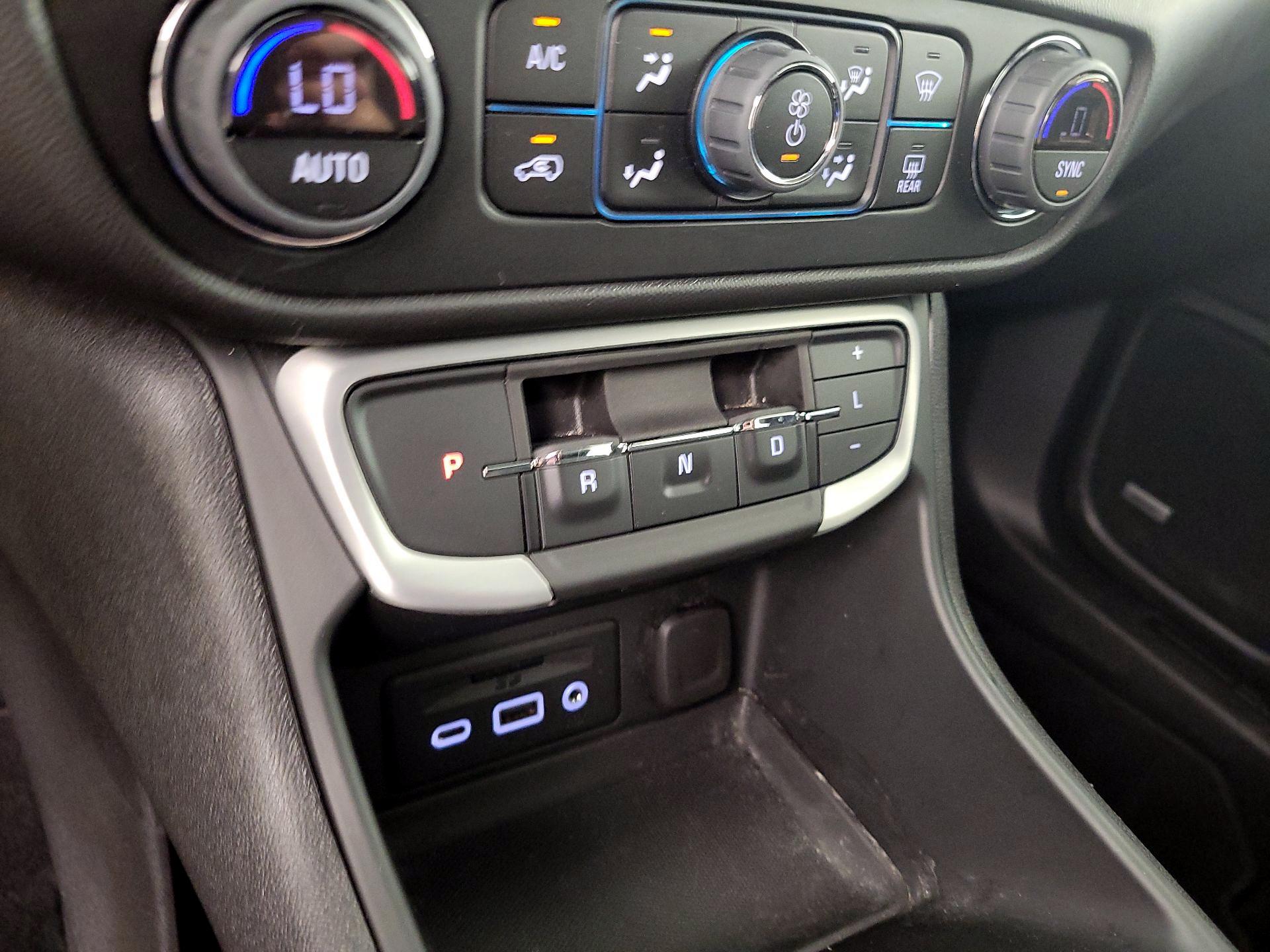 Thumbnail: 2022 GMC Terrain - 17