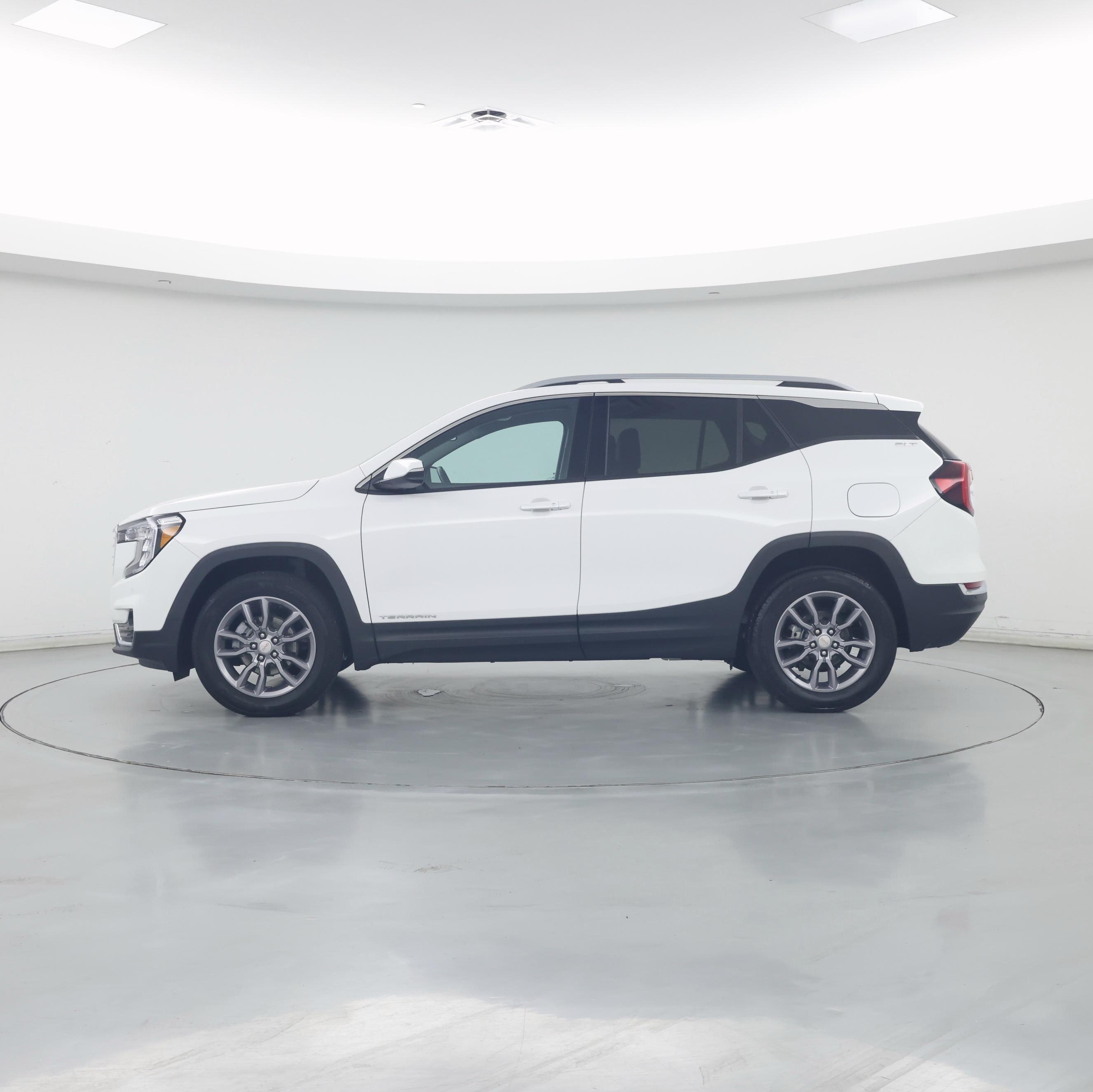 Thumbnail: 2022 GMC Terrain - 3