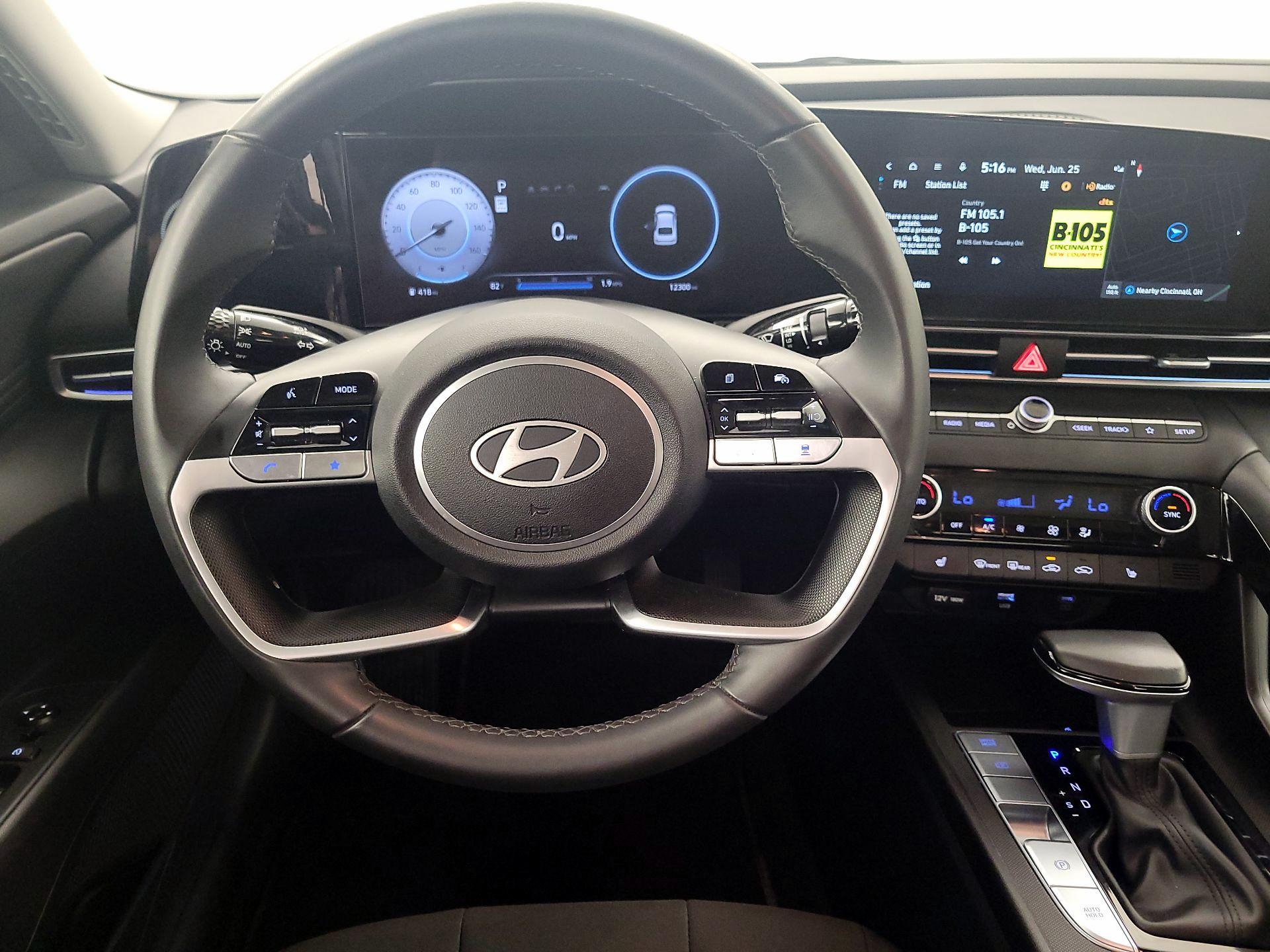 Thumbnail: 2024 Hyundai Elantra - 10