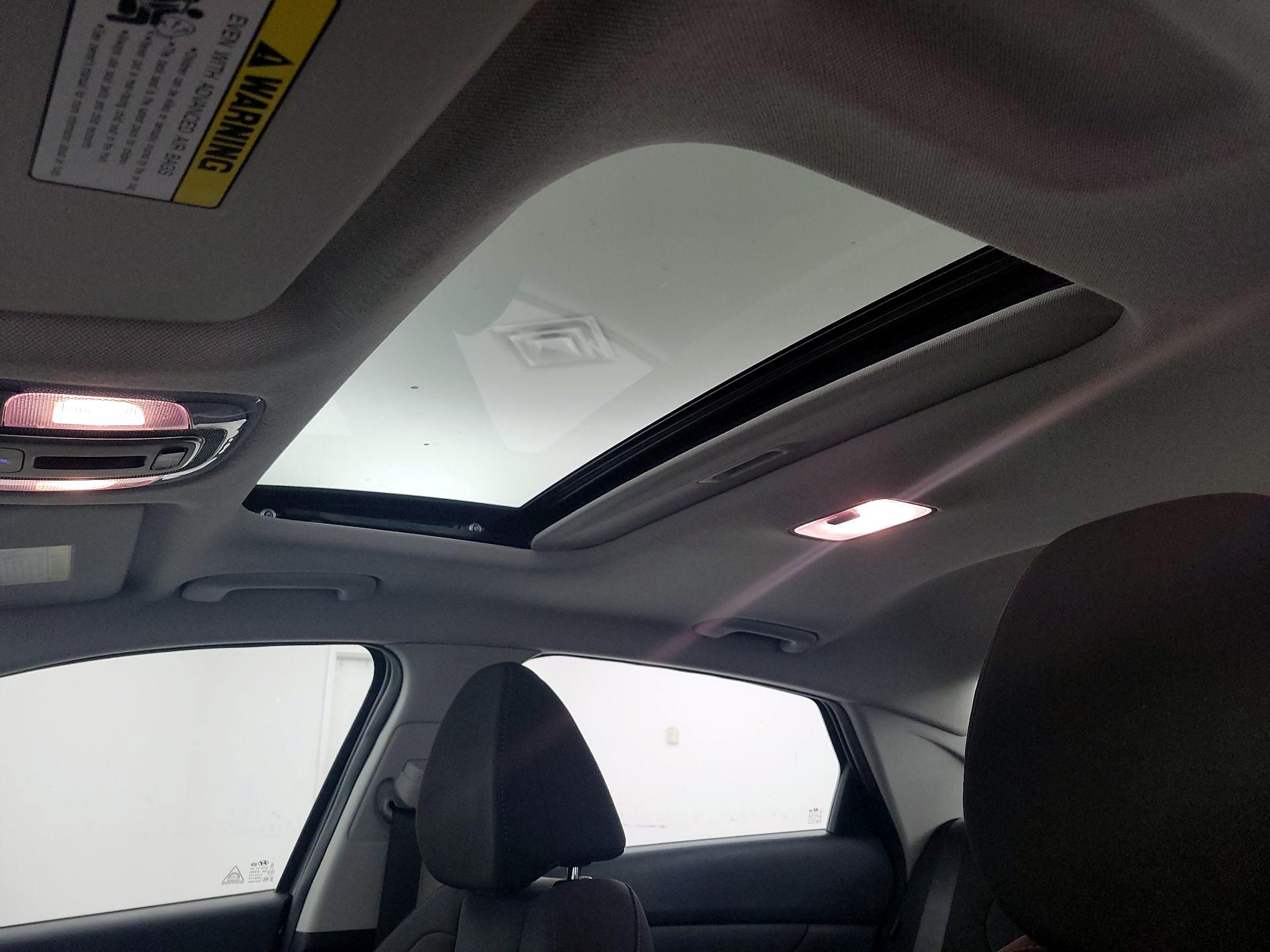 Thumbnail: 2024 Hyundai Elantra - 20